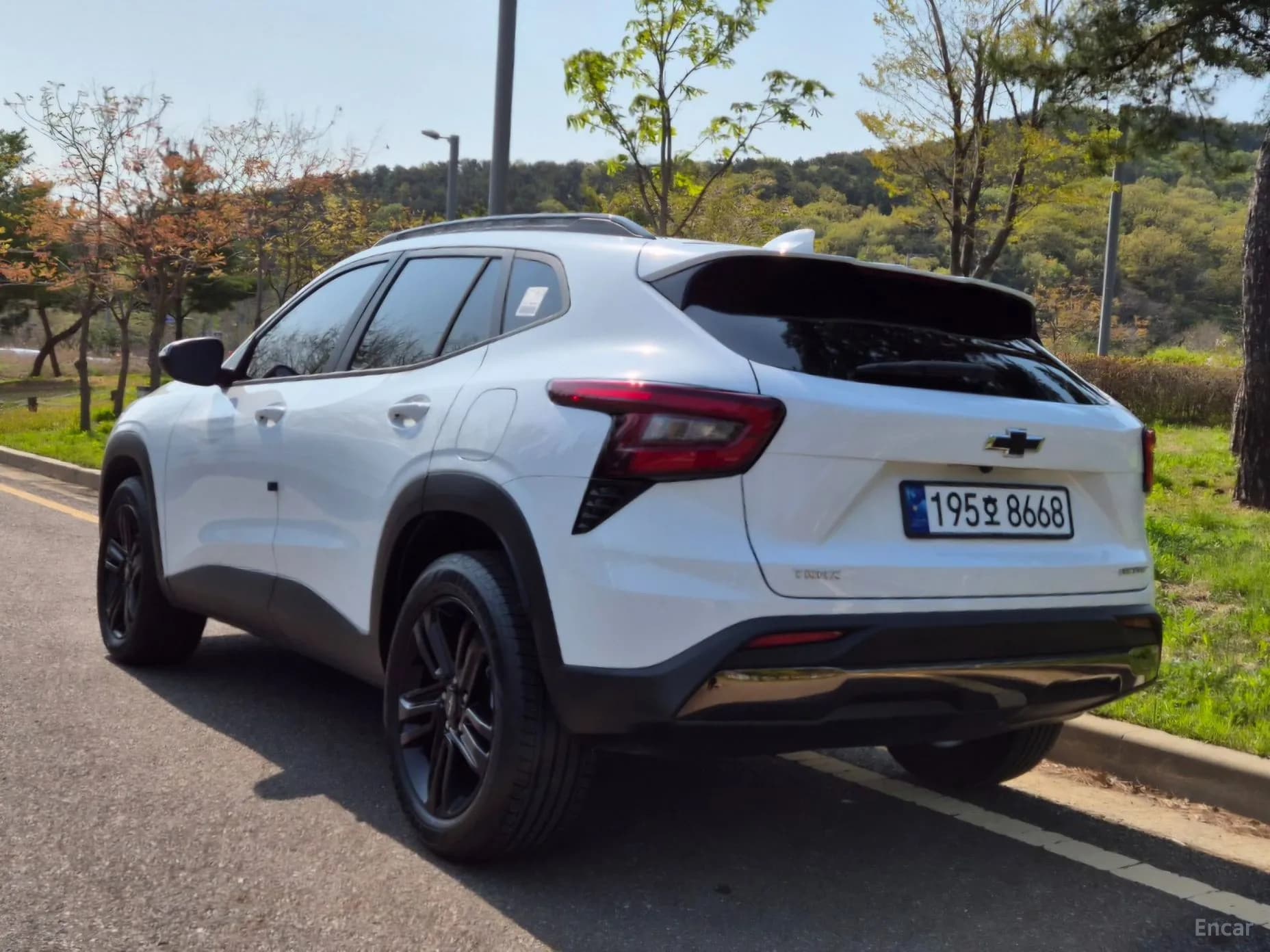 Trax Crossover