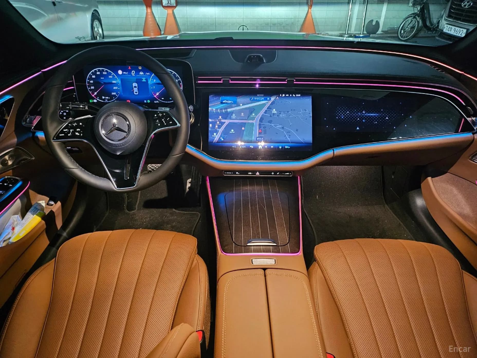 E-Class W214