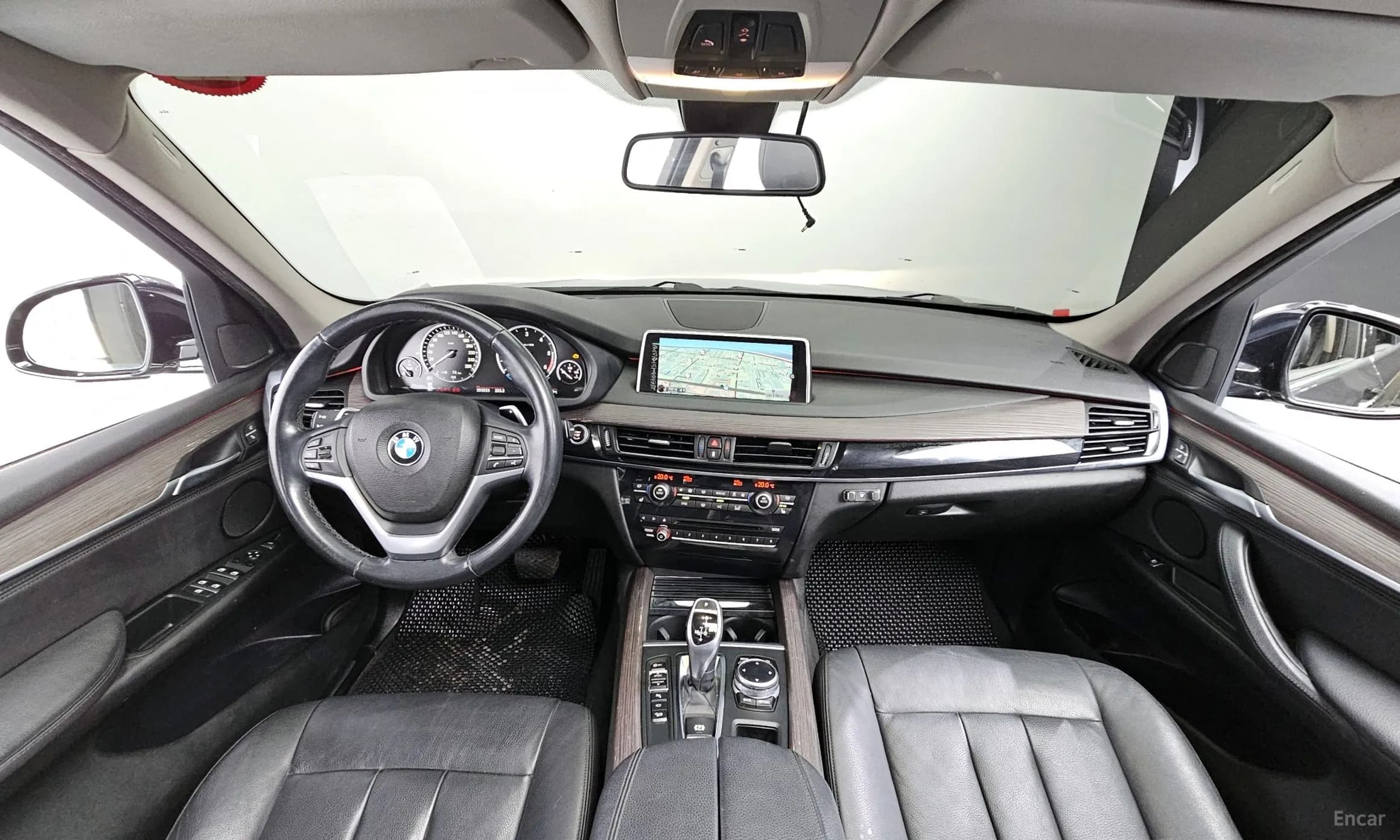X5 (F15)