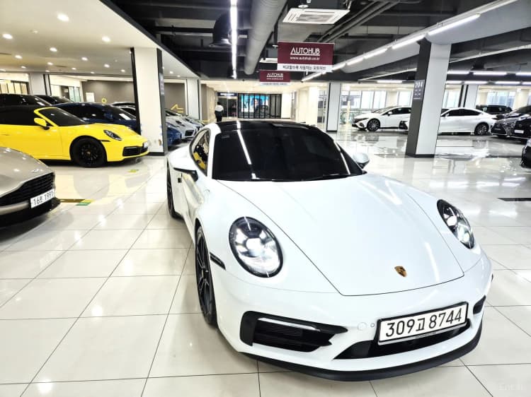 911 (992)