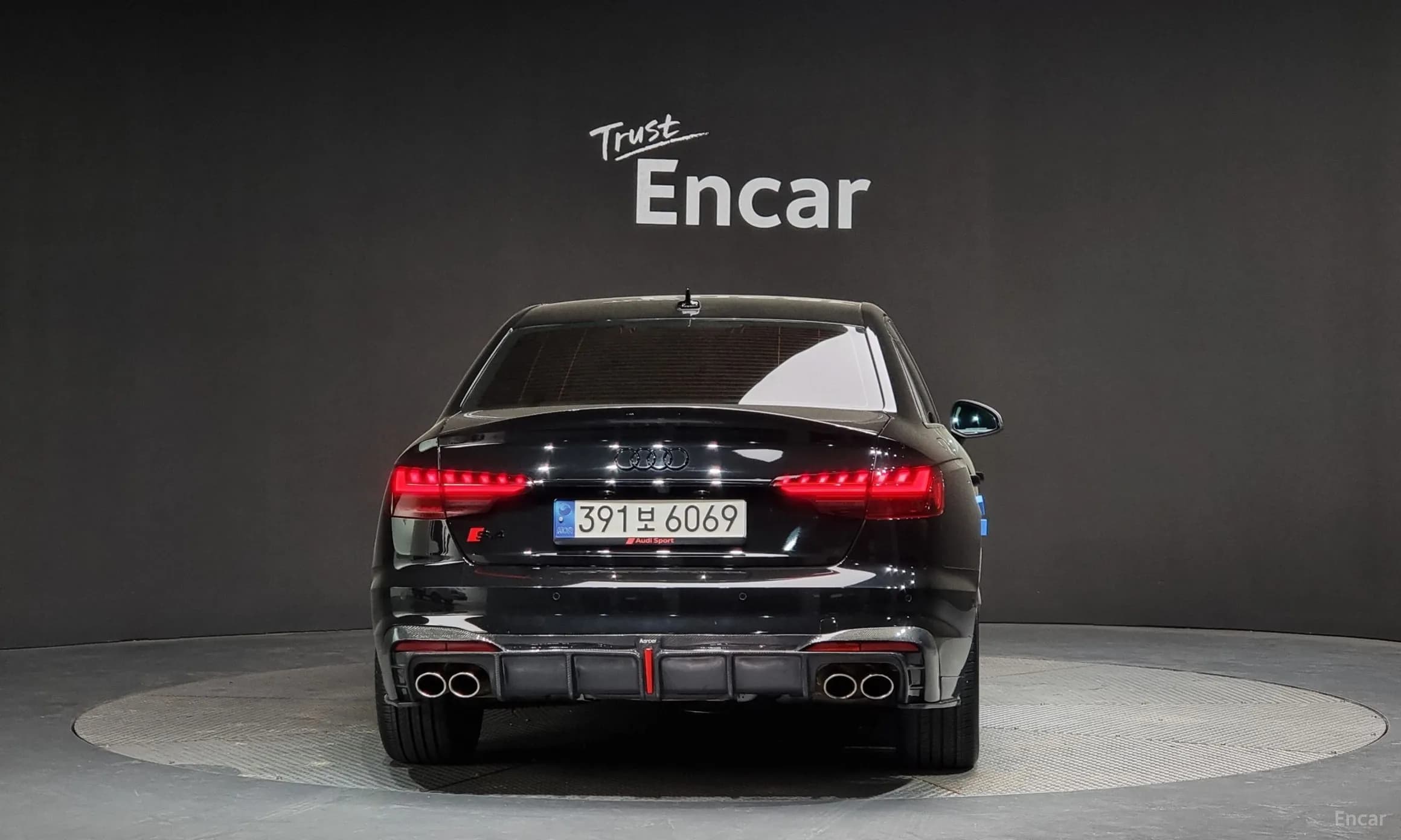 S4 (B9)