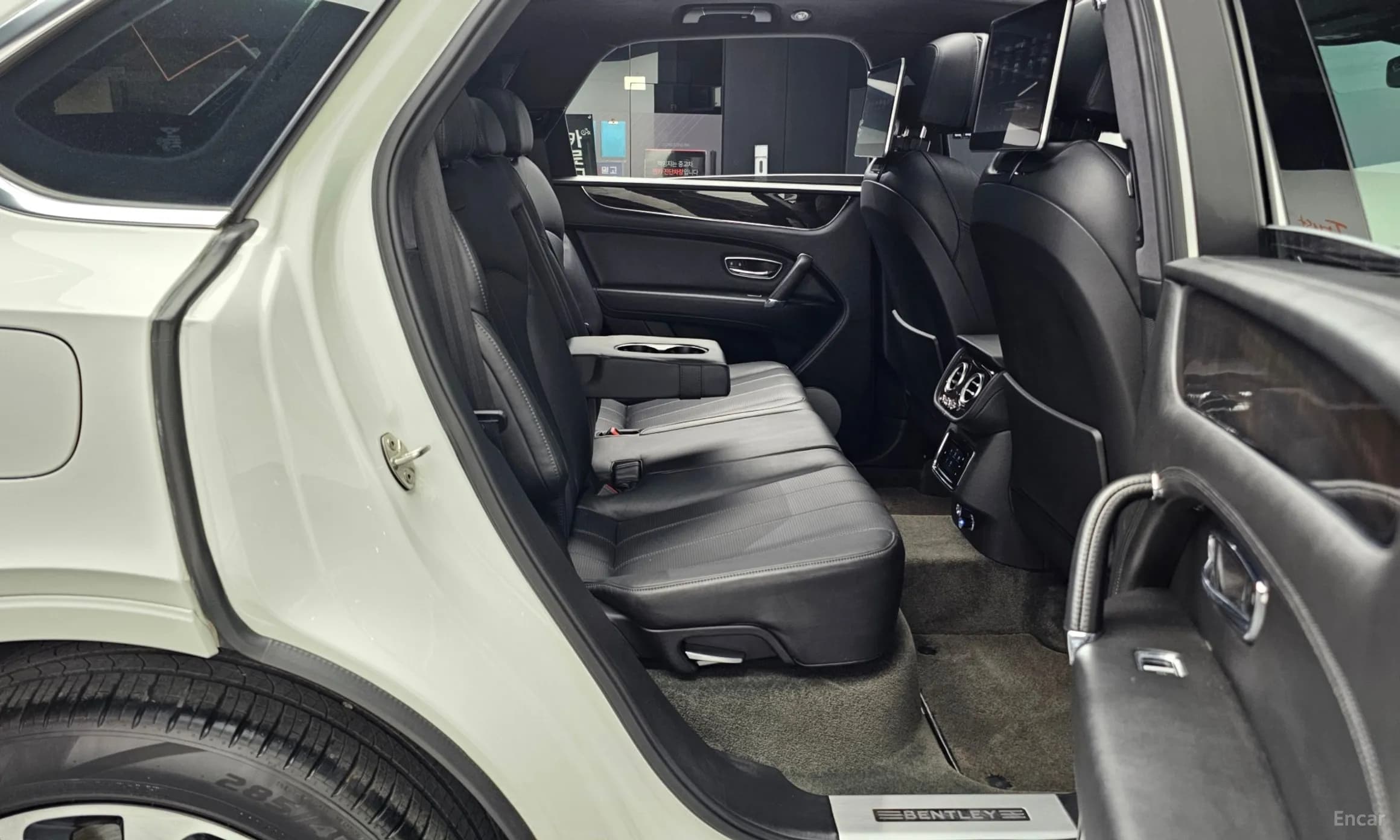 Bentayga