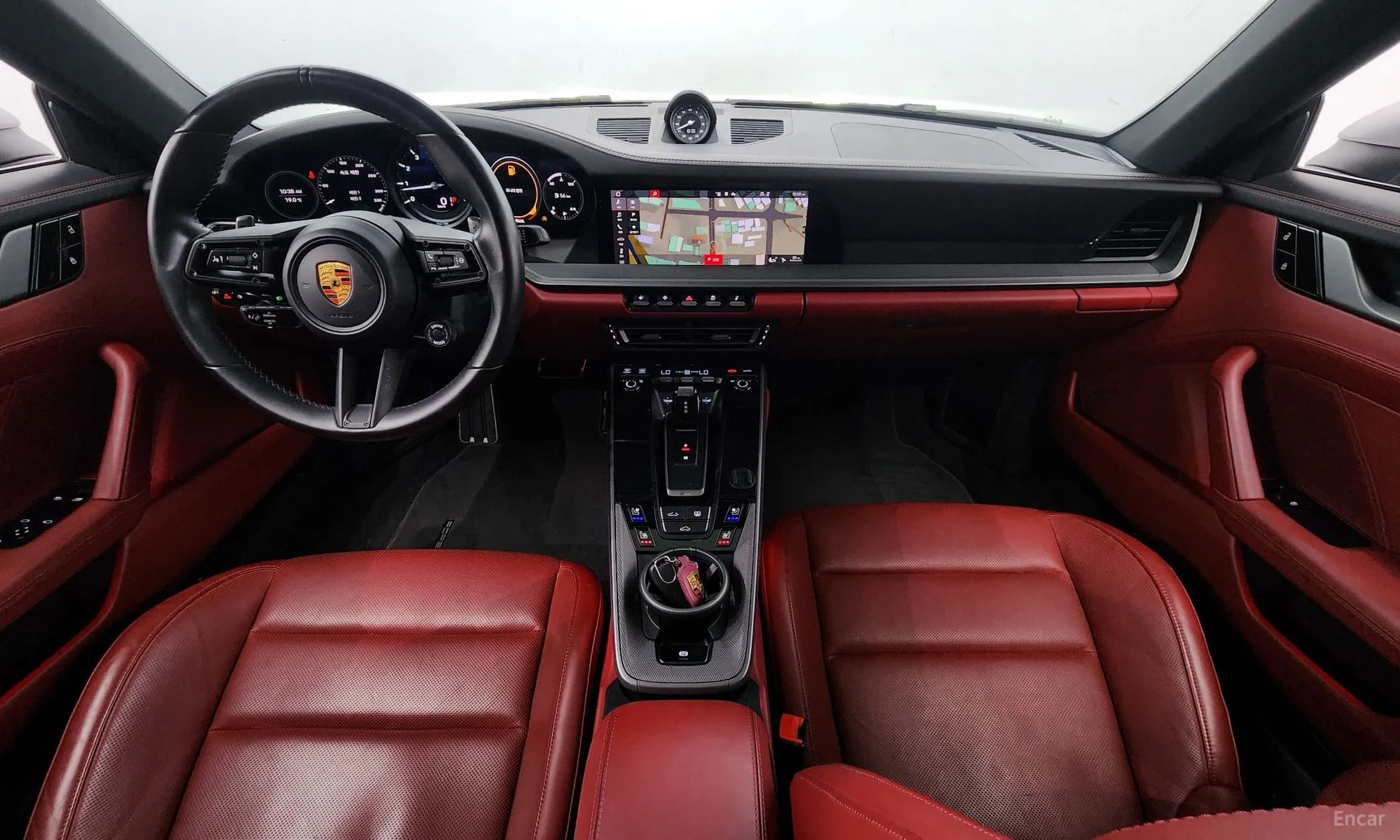 911 (992)