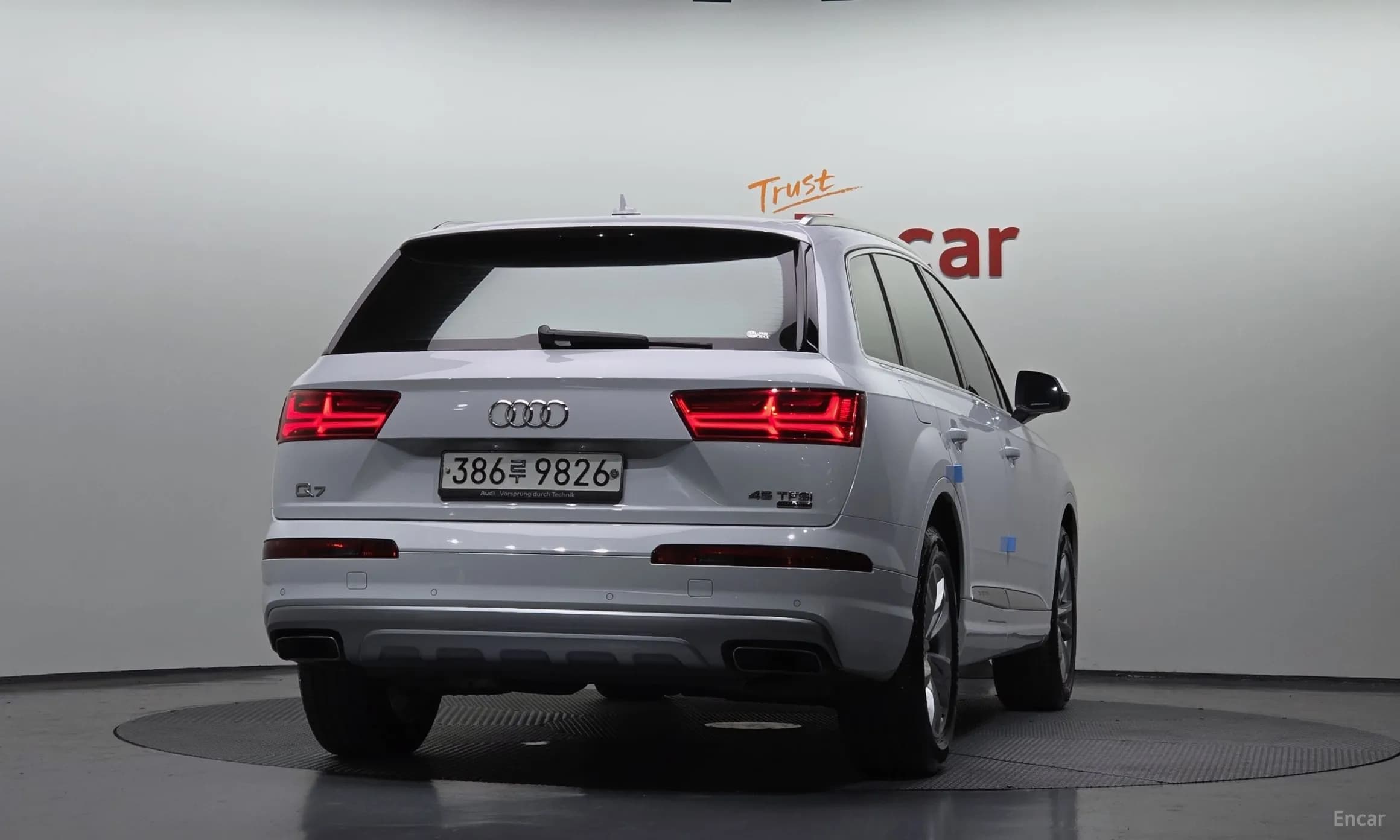 Q7 (4M)
