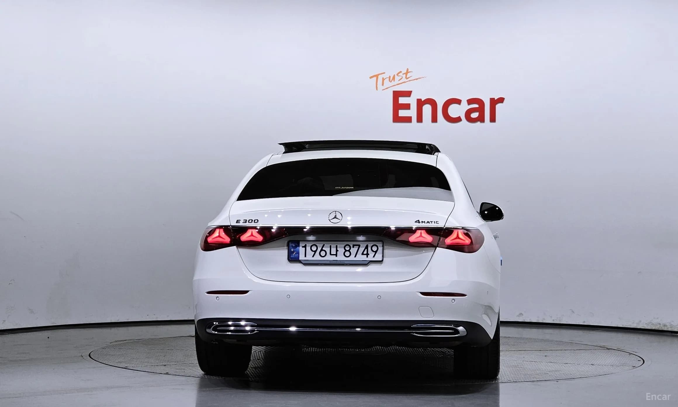 E-Class W214