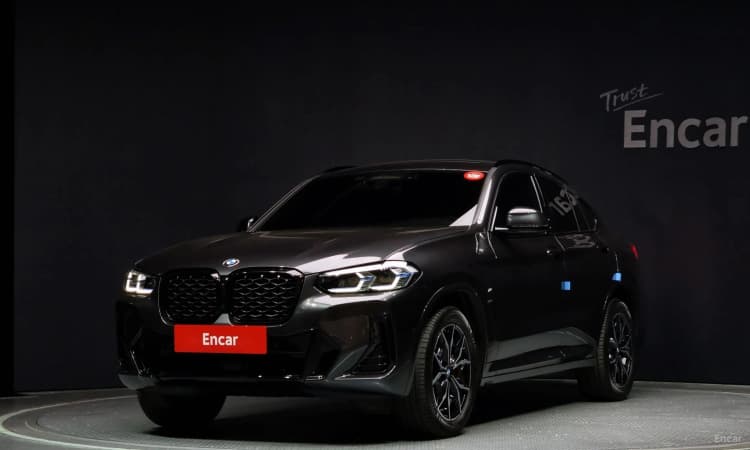 X4 (G02)