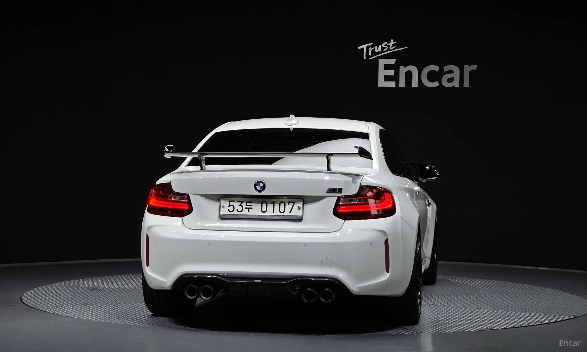M2 (F87)