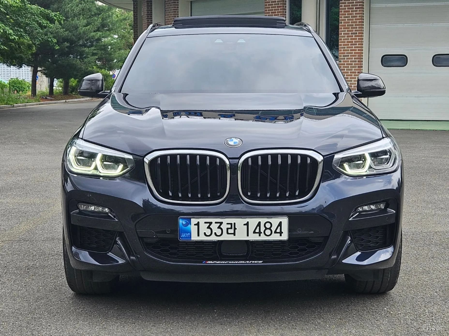 X3 (G01)