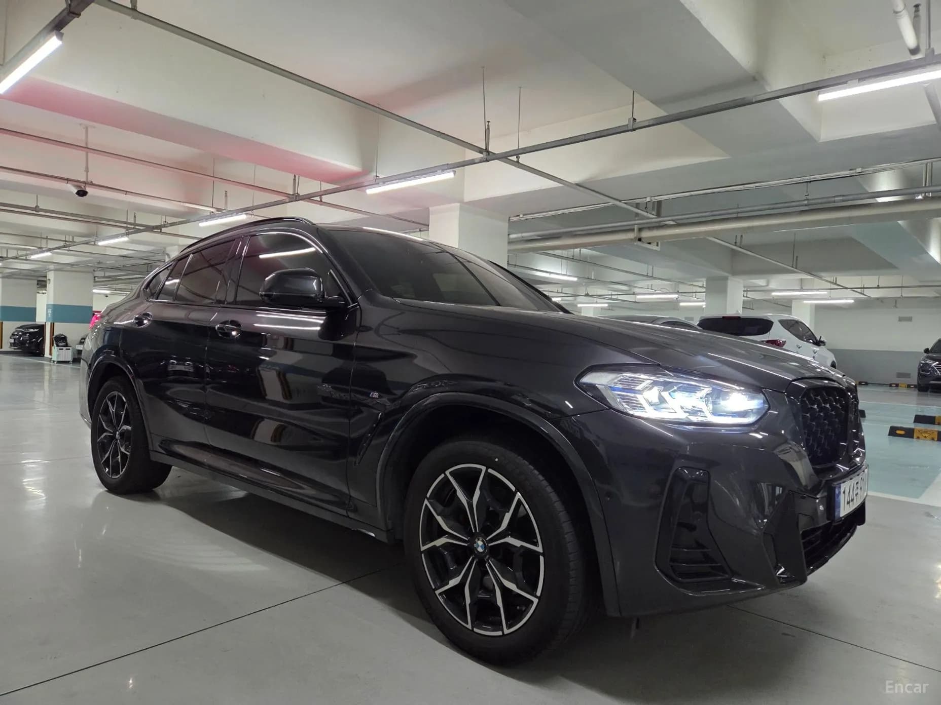 X4 (G02)