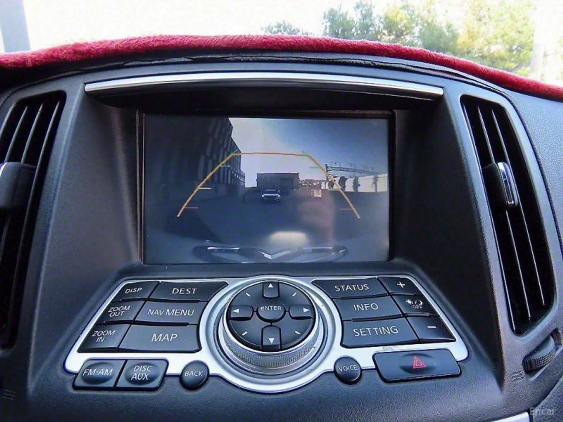 G37