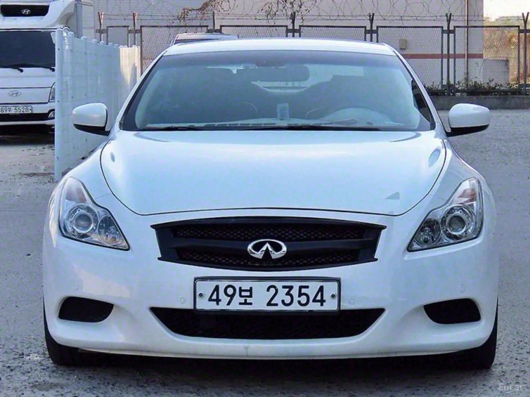 G37