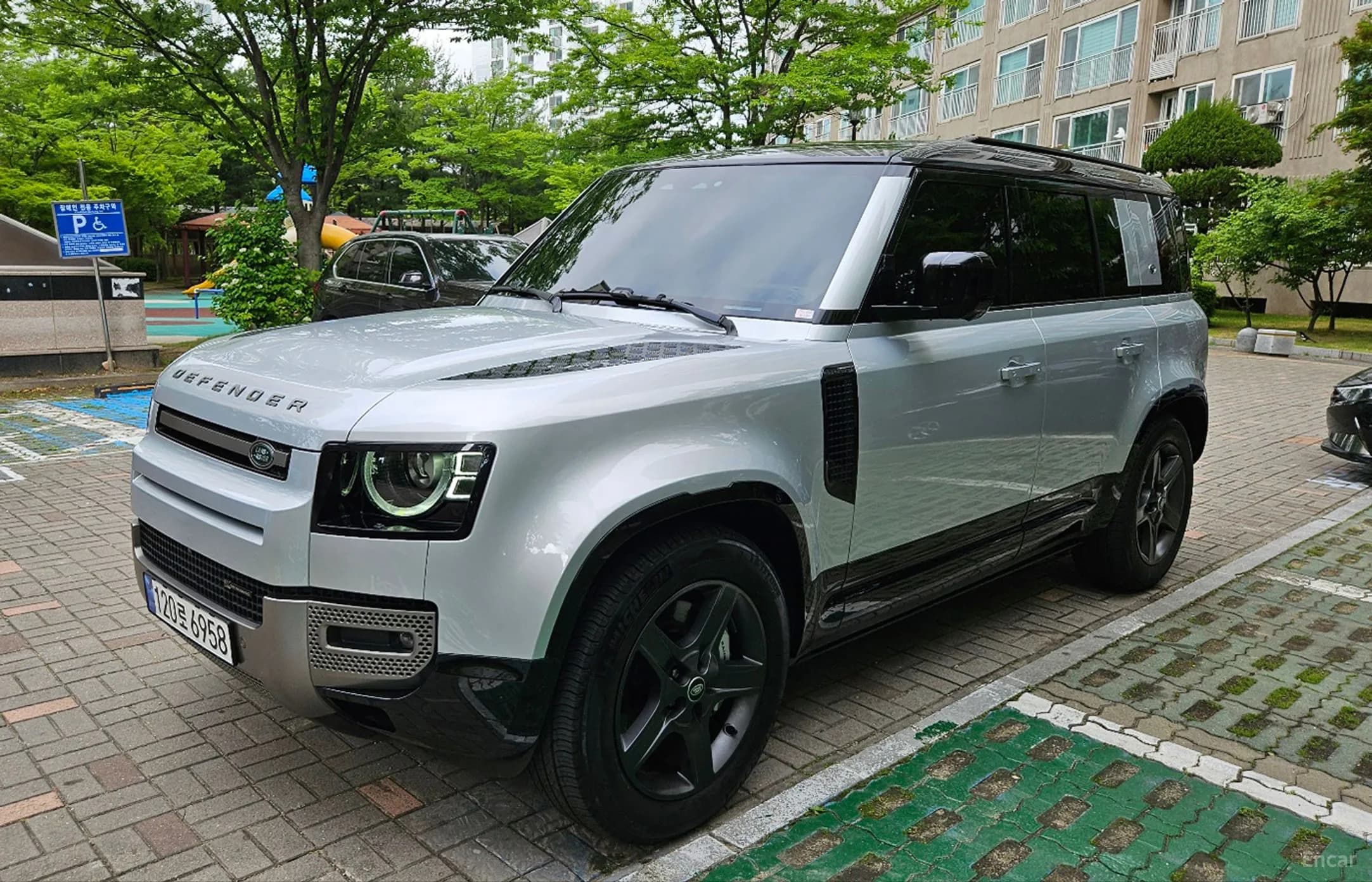 Defender (L663)