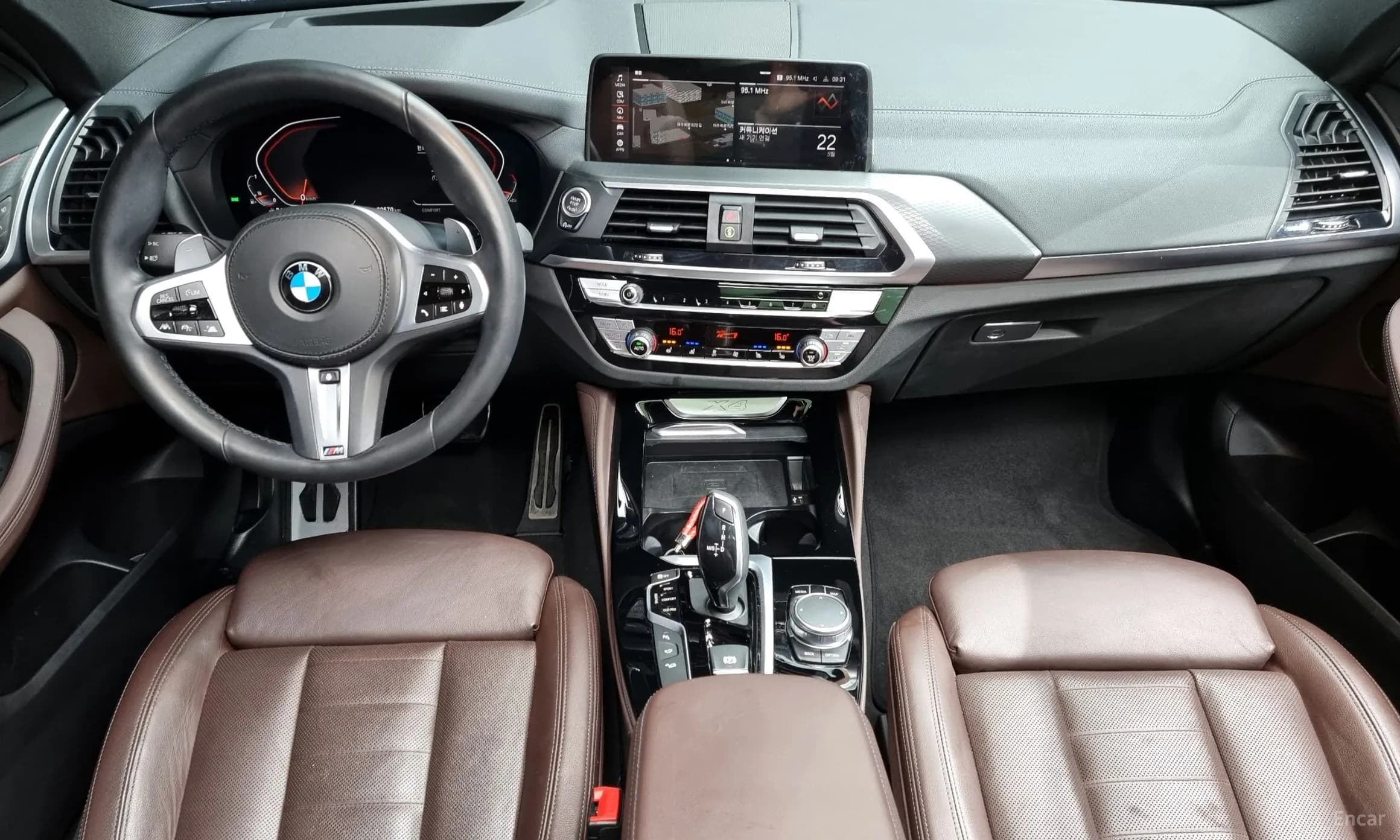 X4 (G02)