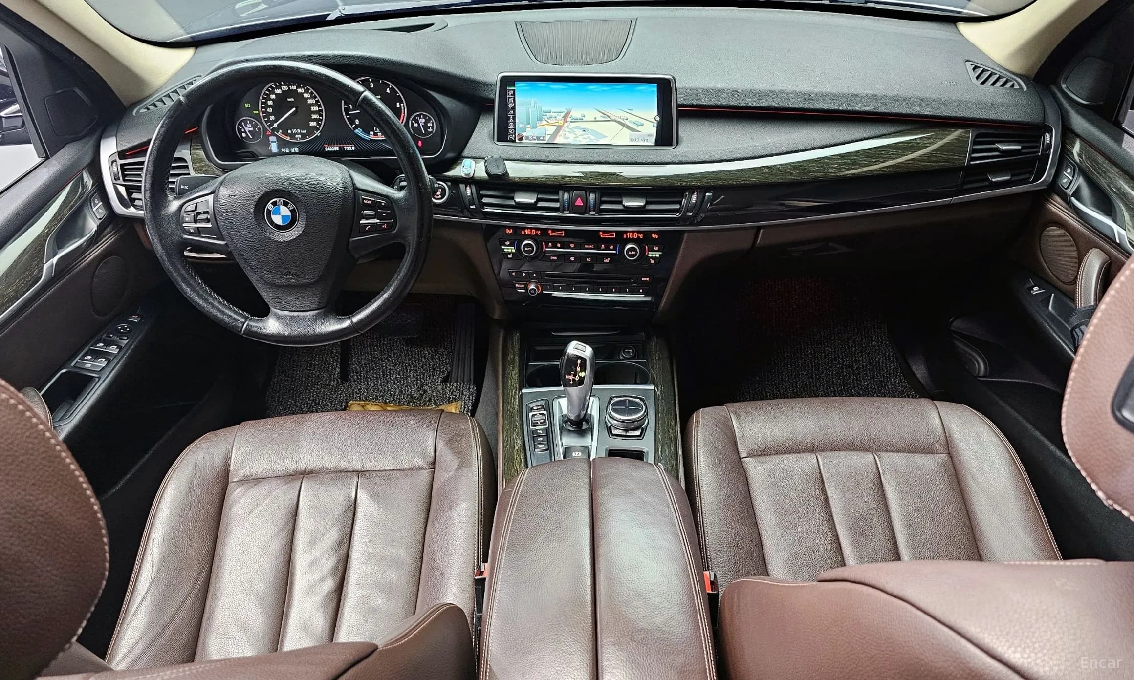 X5 (F15)