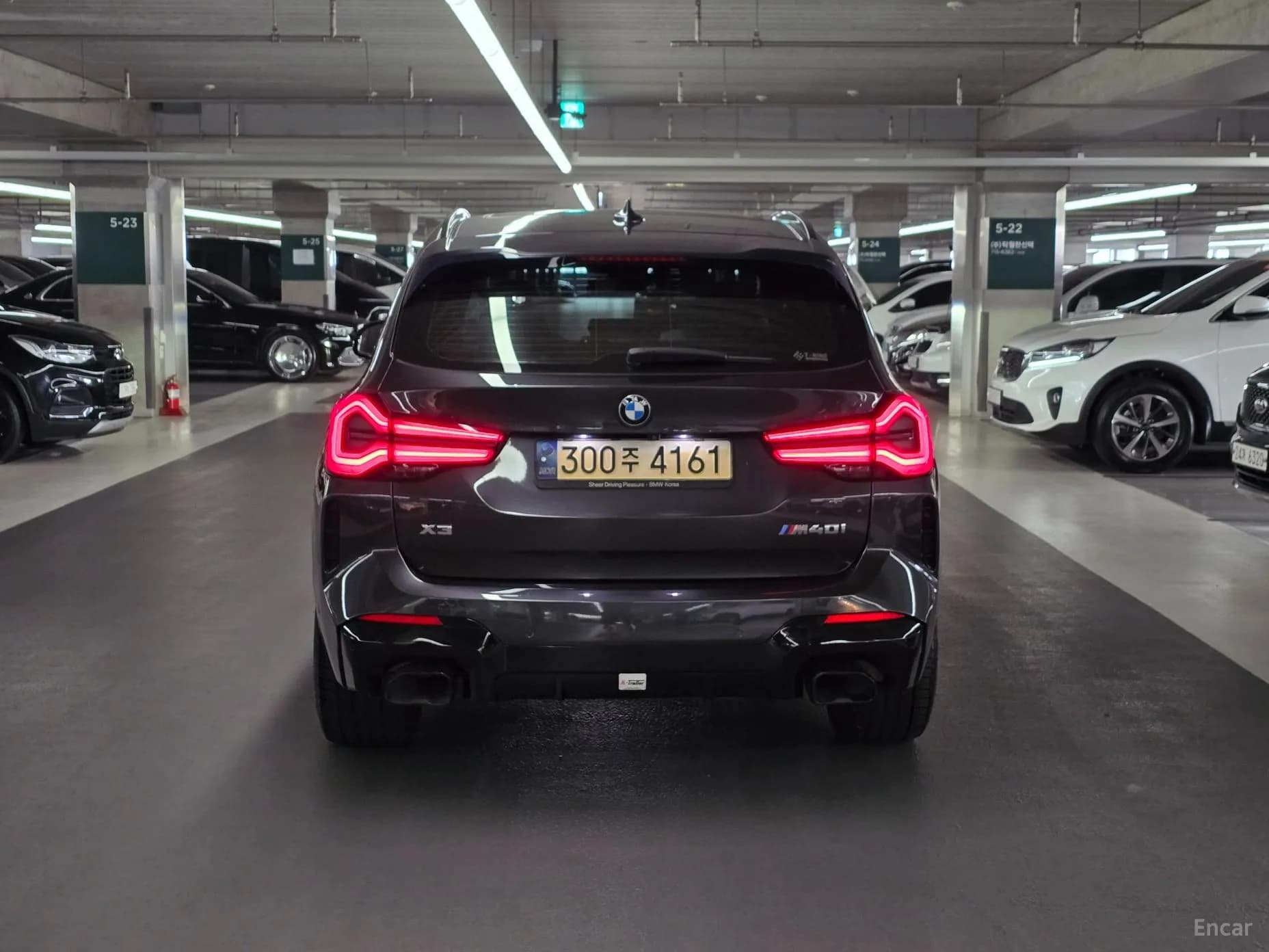 X3 (G01)