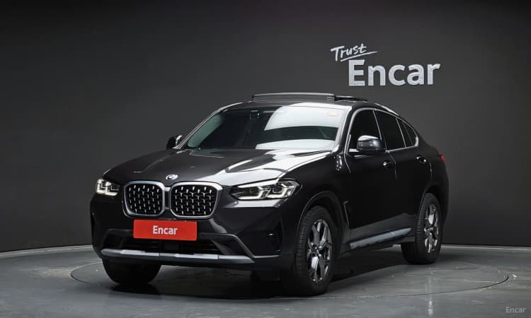 X4 (G02)