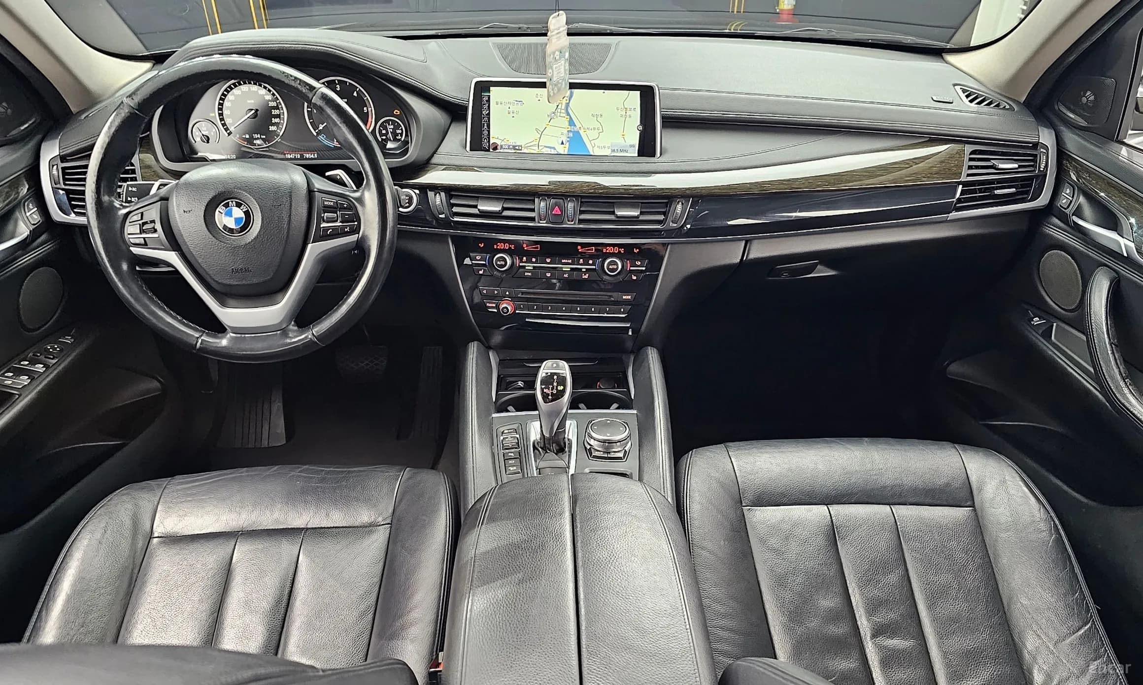 X6 (F16)