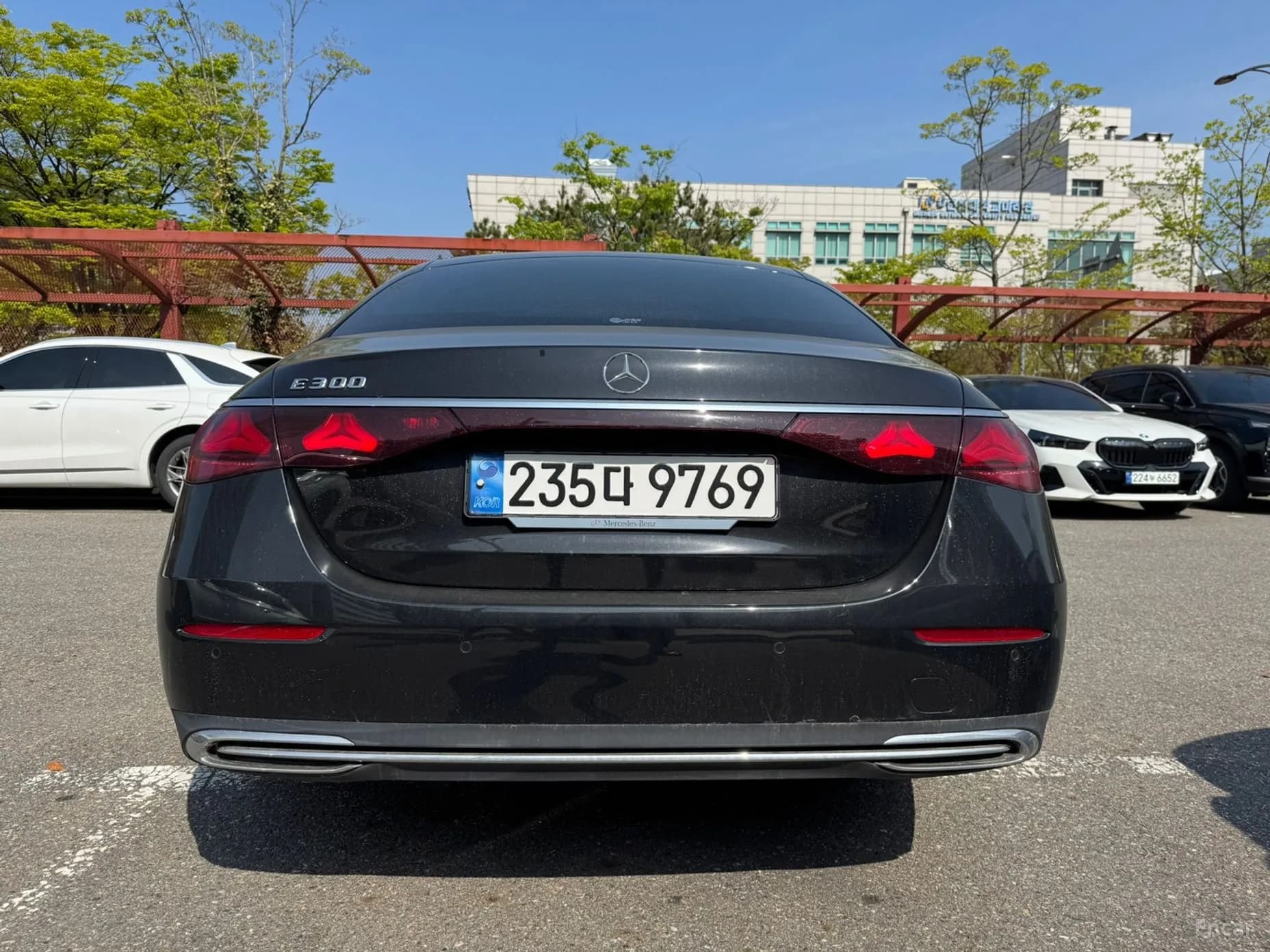 E-Class W214