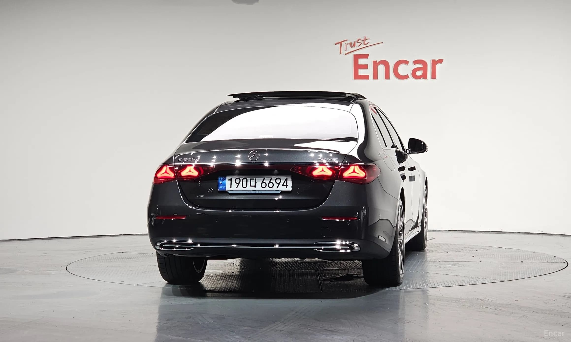 E-Class W214