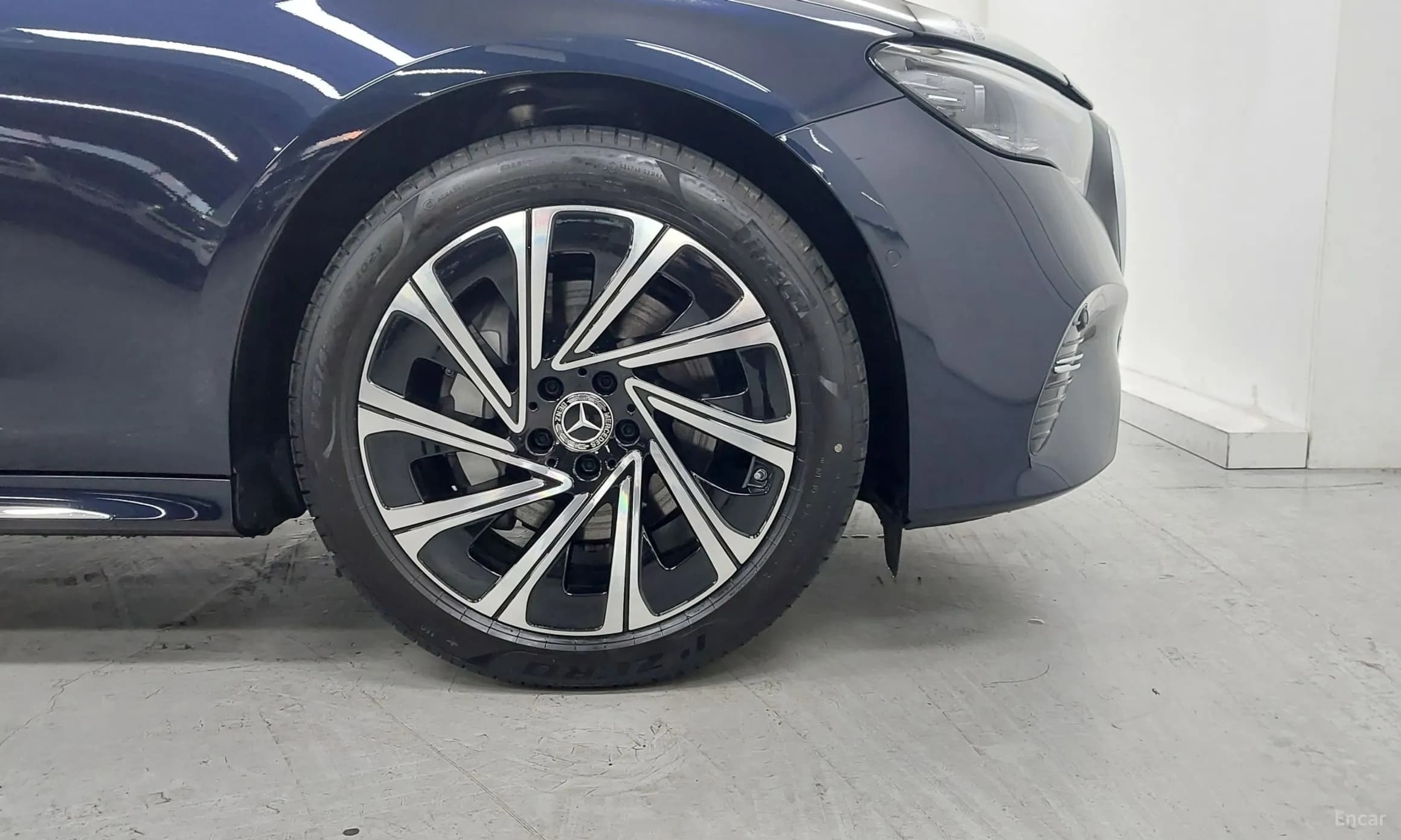E-Class W214