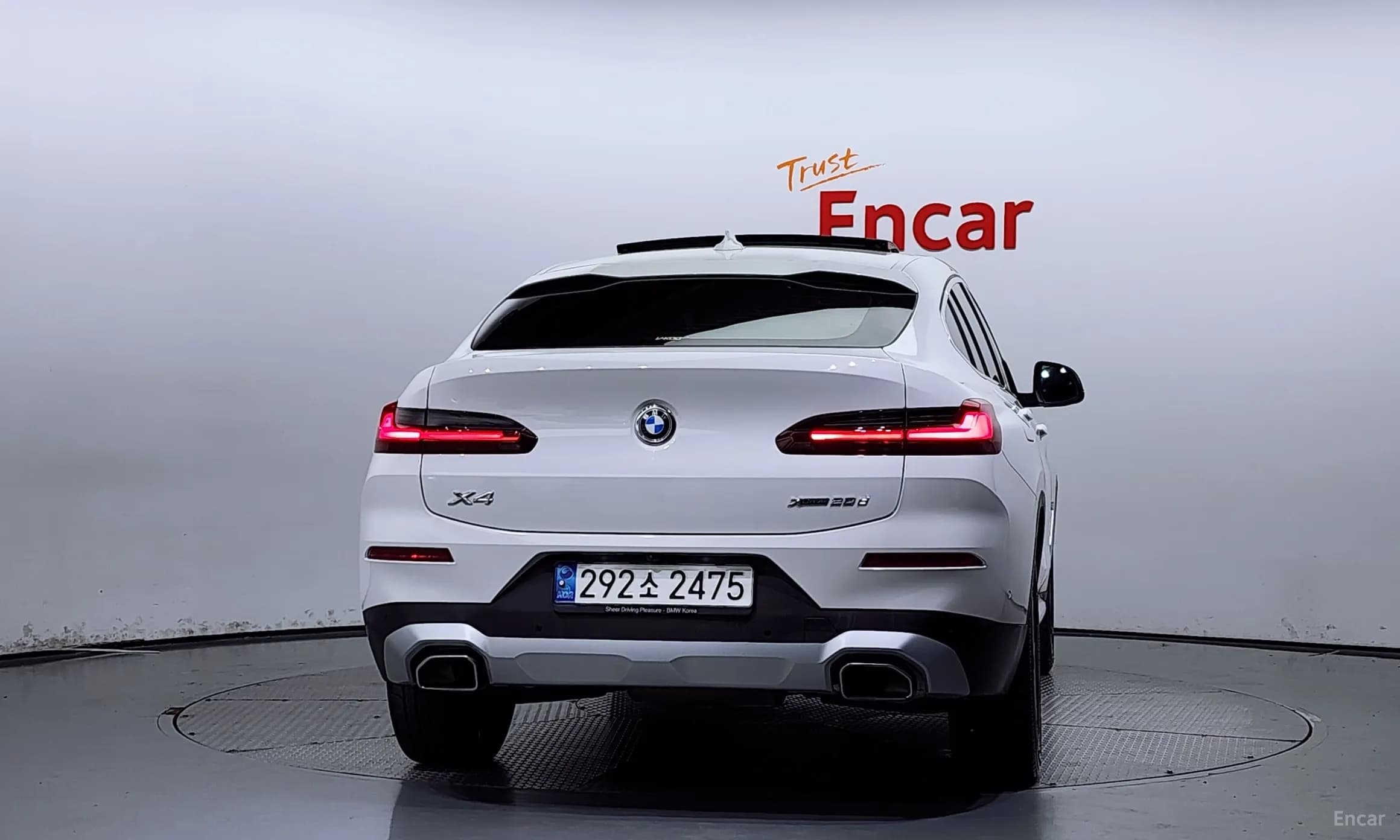 X4 (G02)