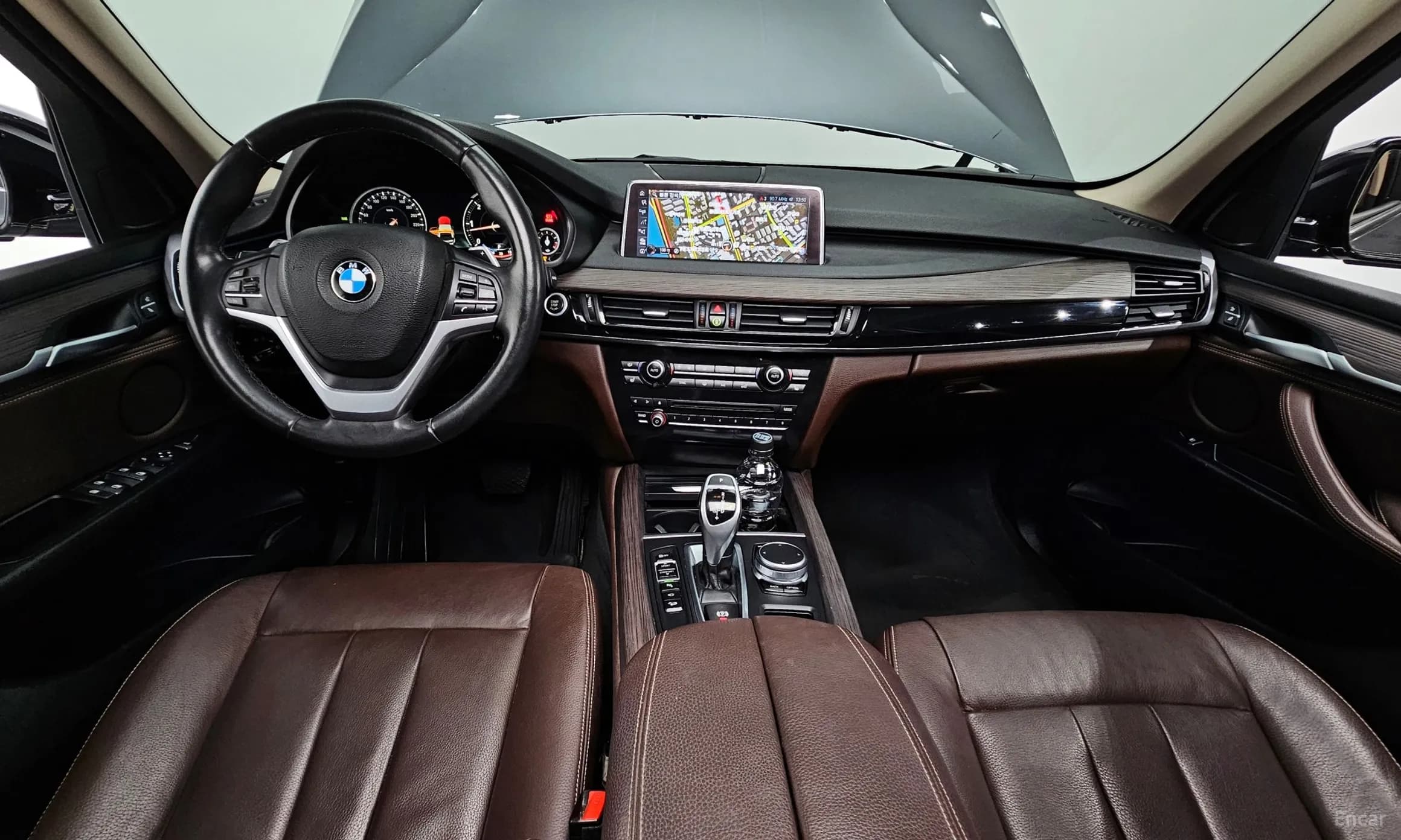 X5 (F15)