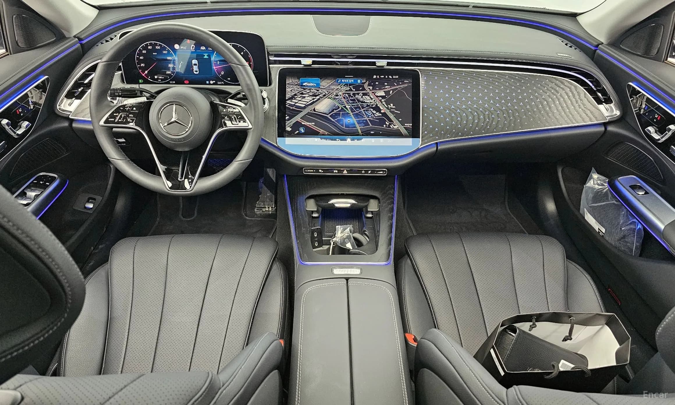 E-Class W214