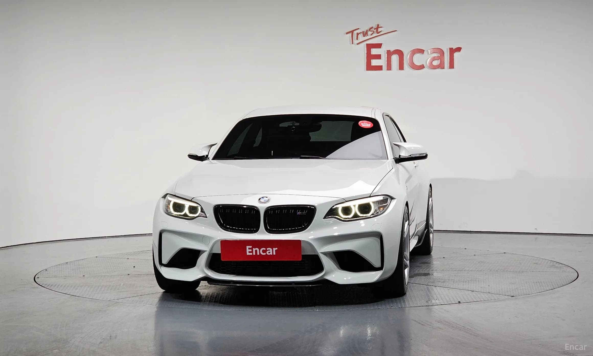 M2 (F87)