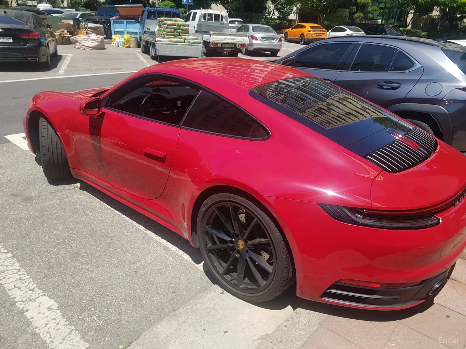 911 (992)