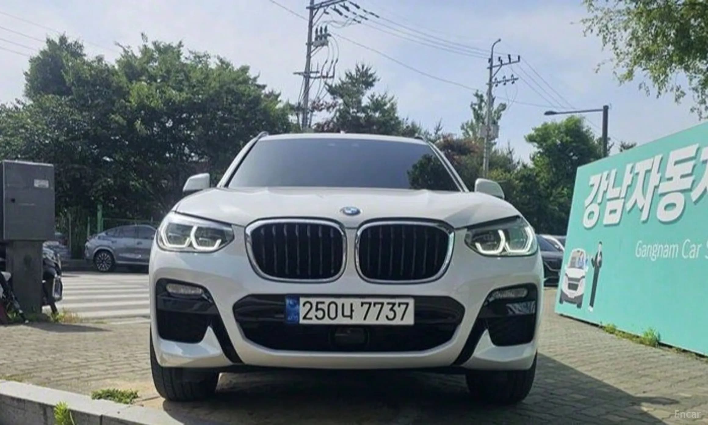 X3 (G01)