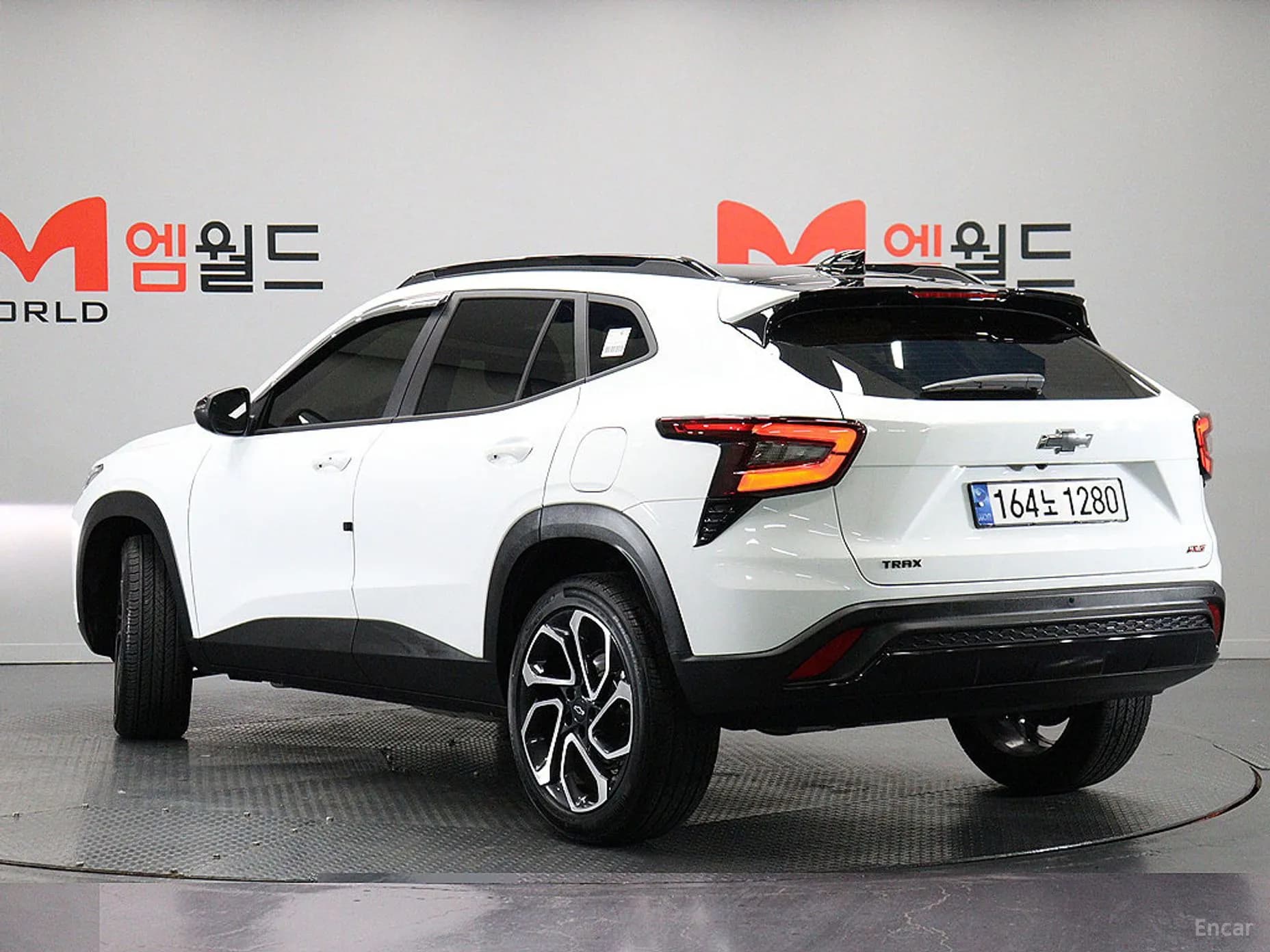 Trax Crossover