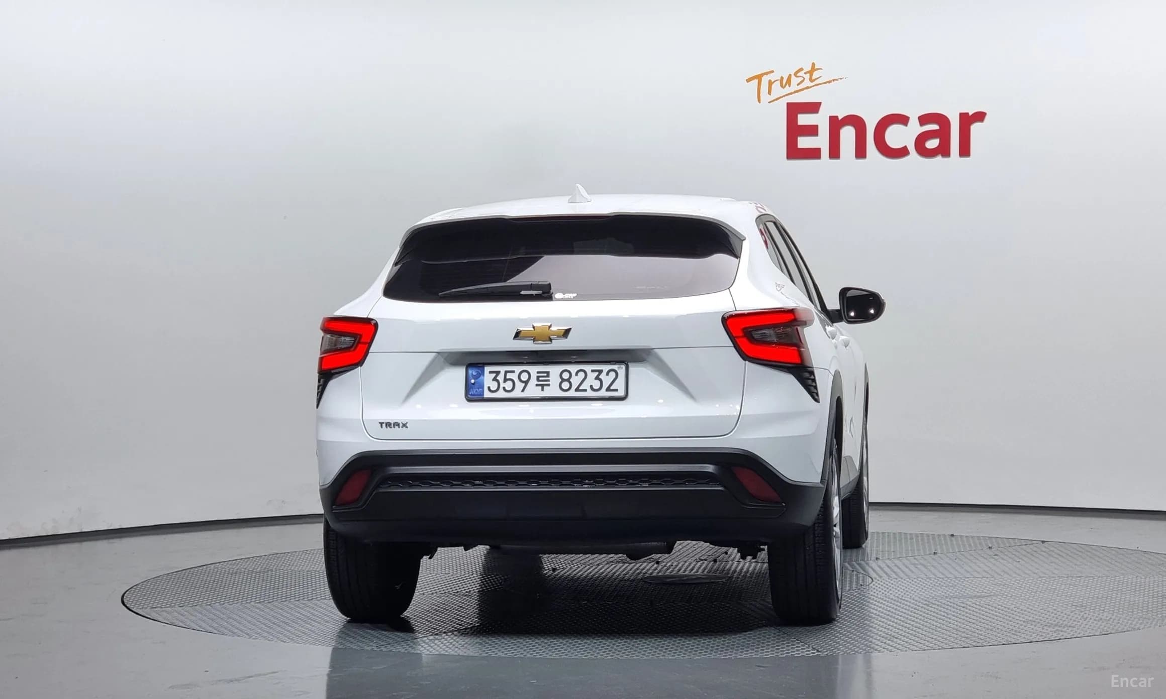 Trax Crossover
