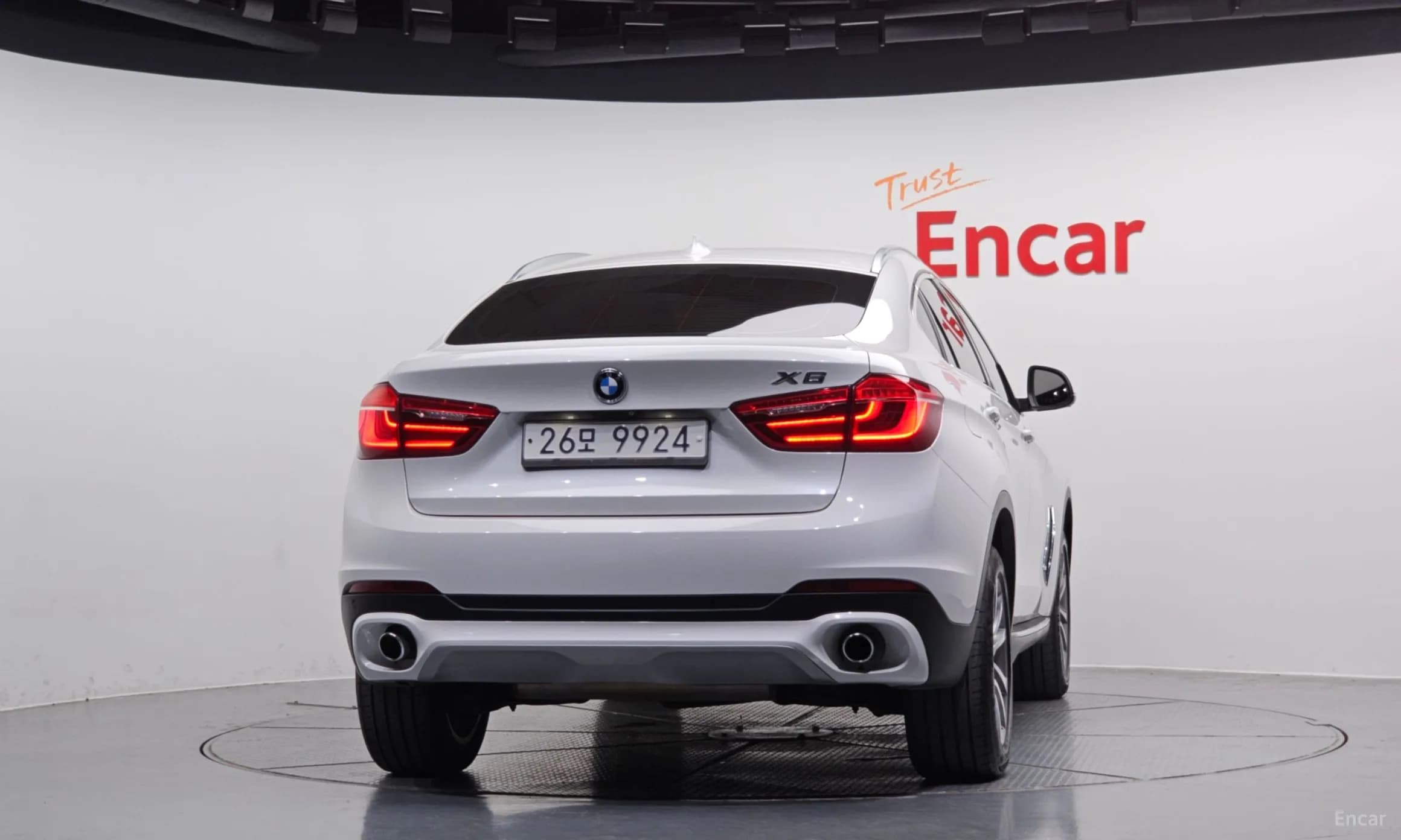 X6 (F16)