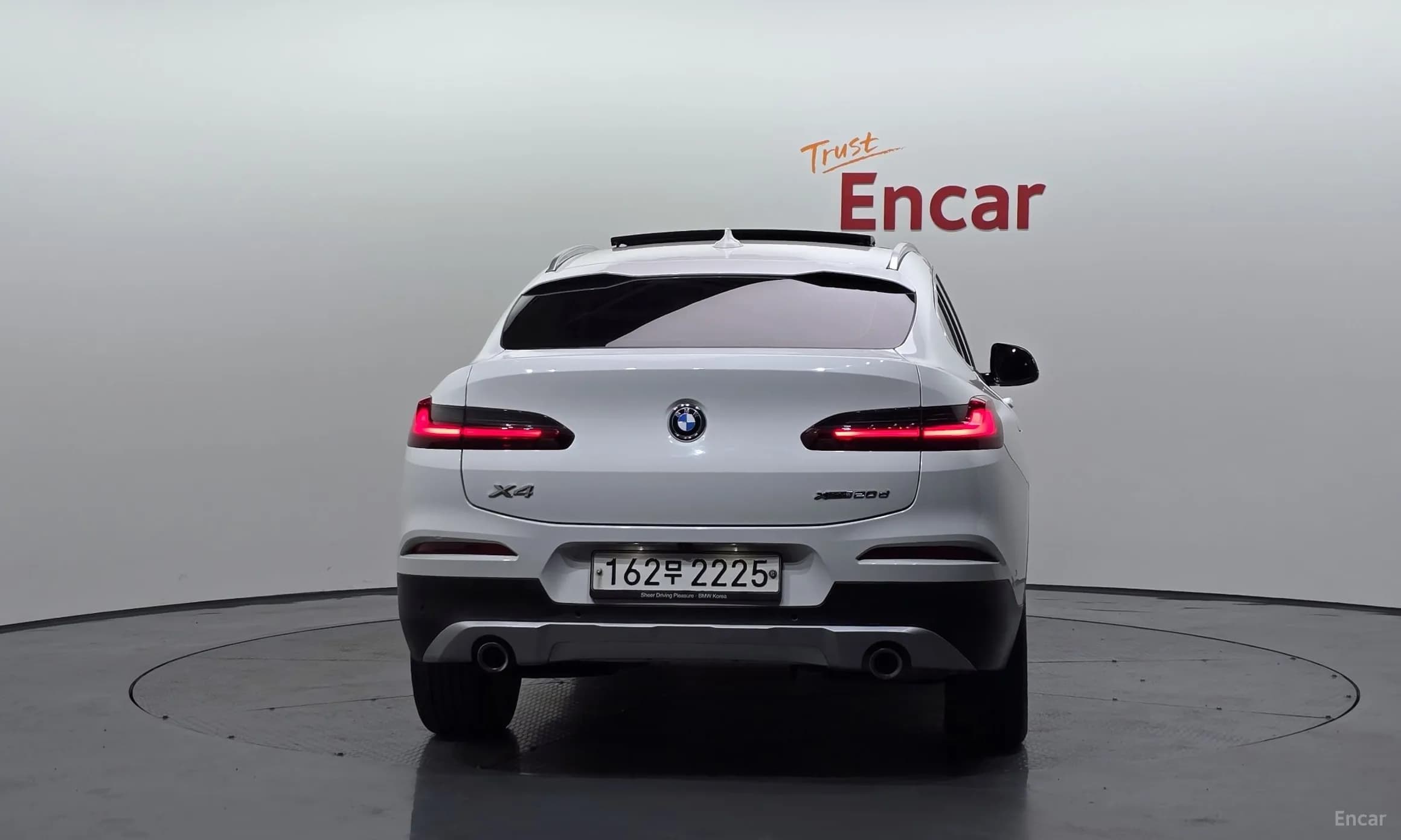 X4 (G02)