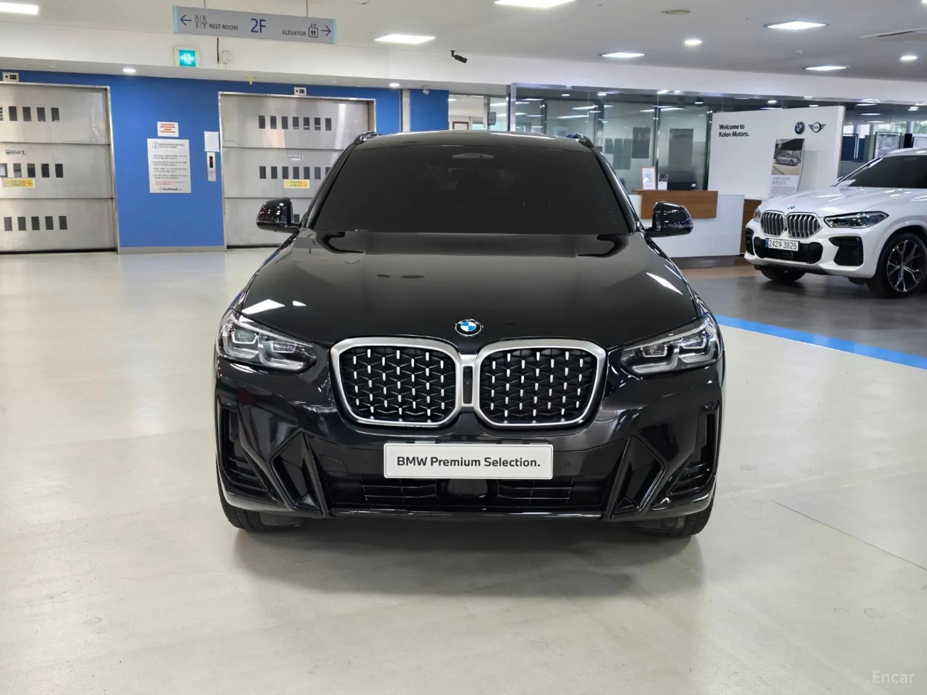 X4 (G02)