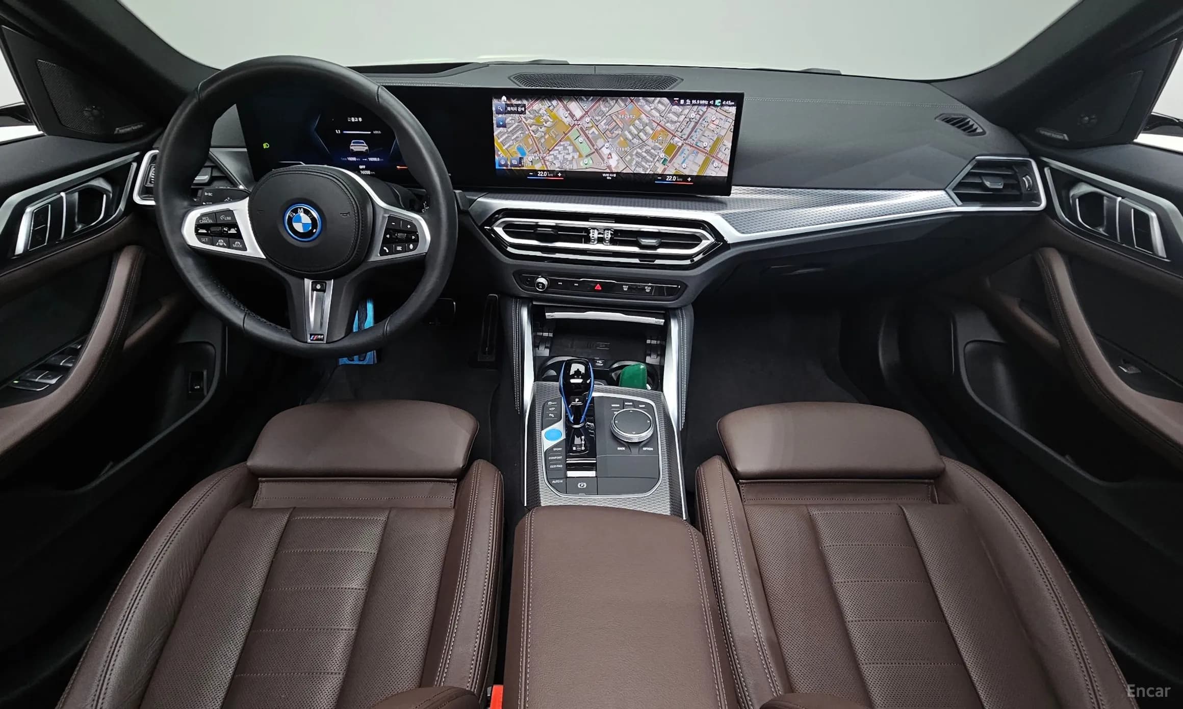 i4