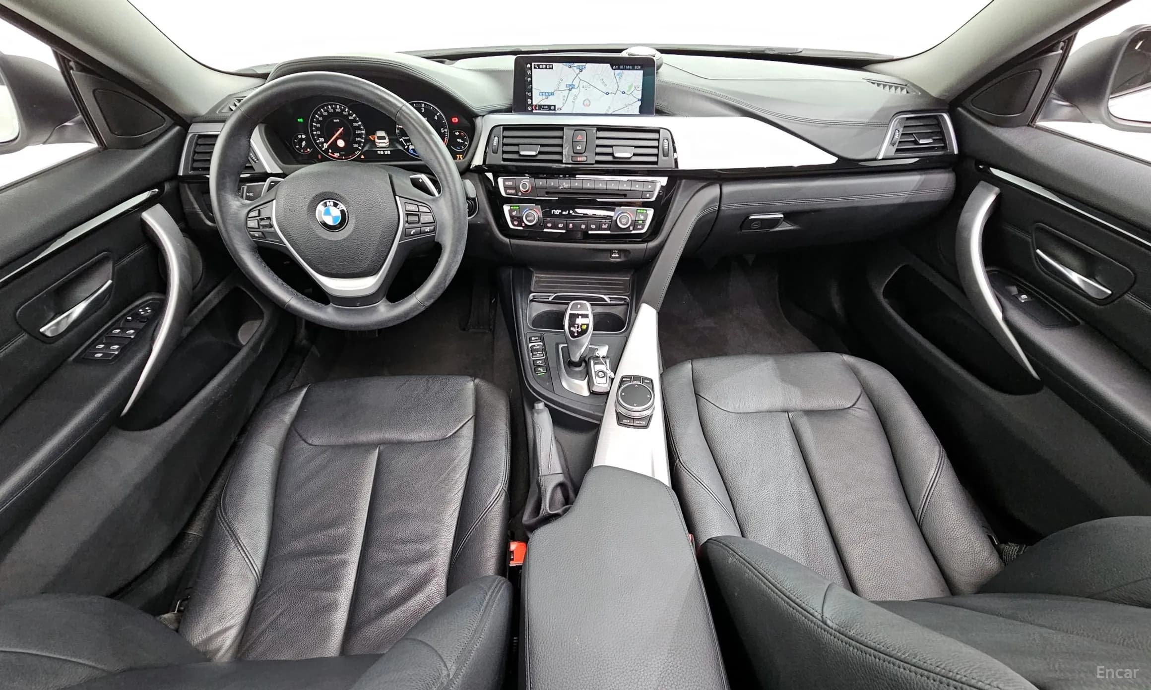 Series 4 (F32)