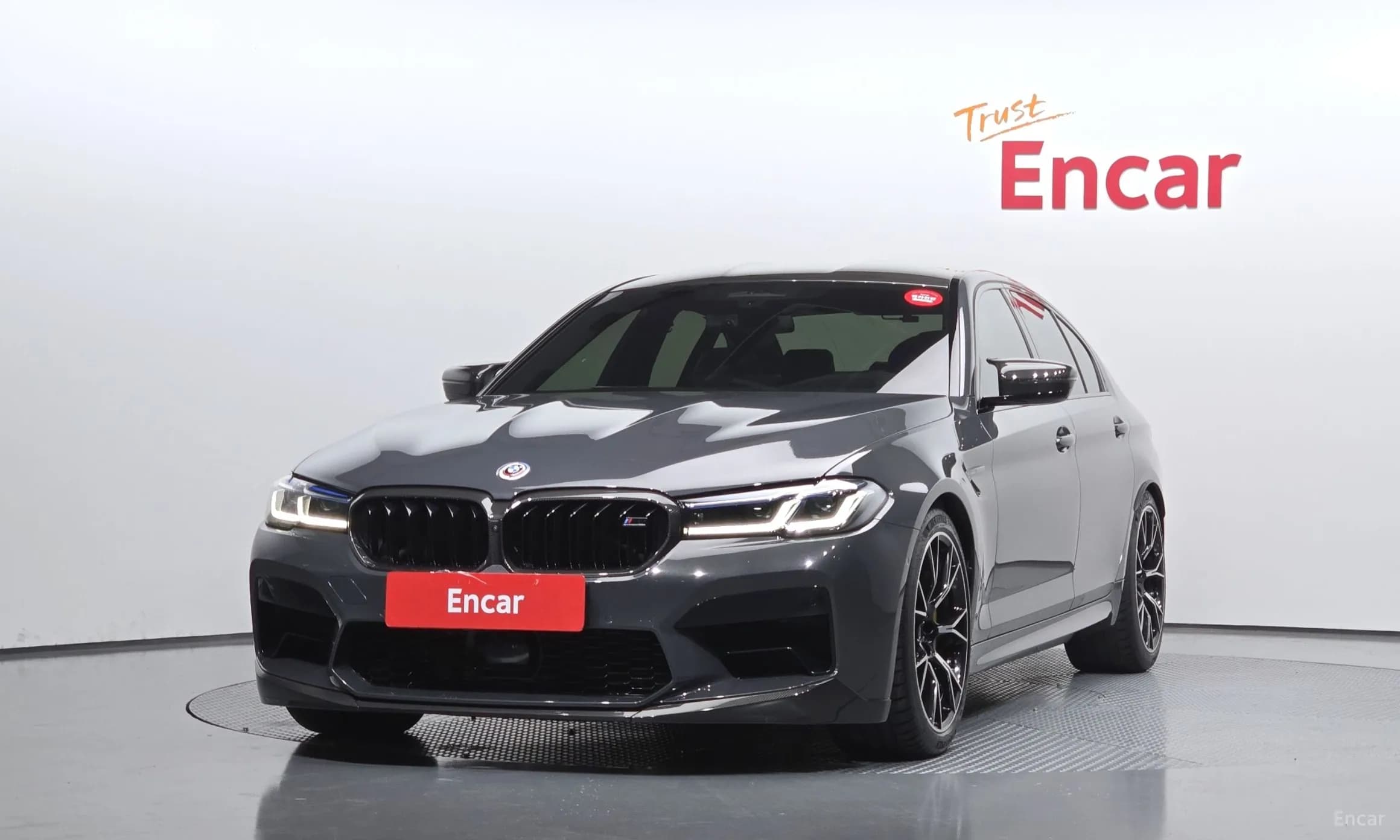 M5 (F90)