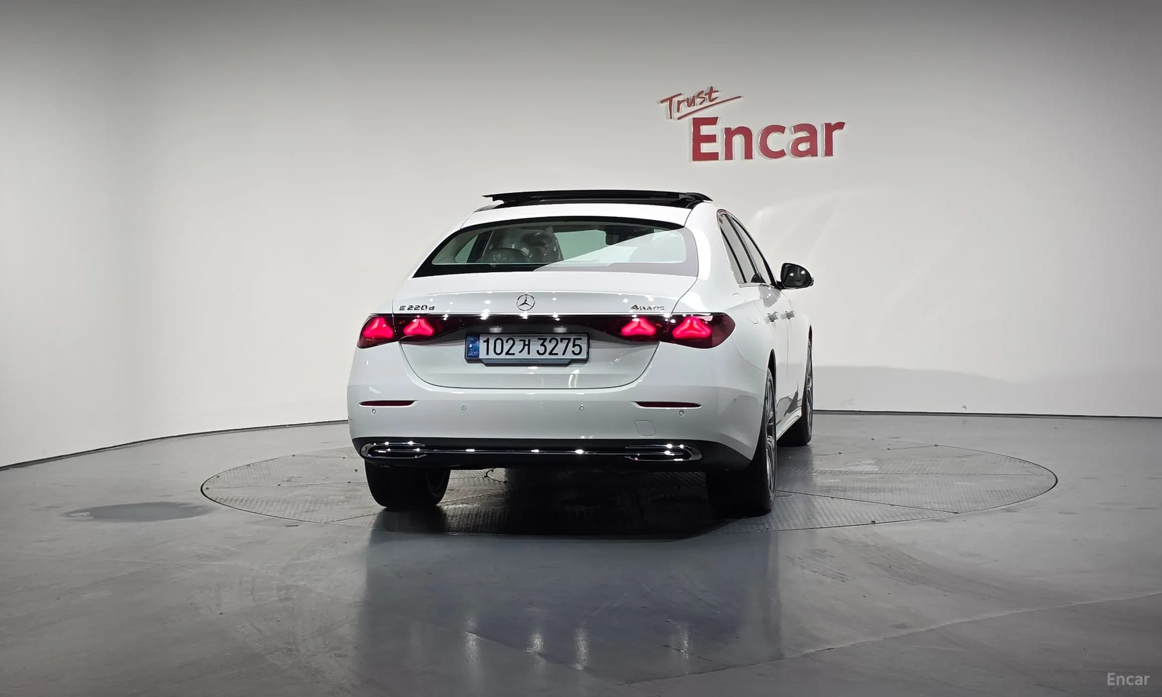 E-Class W214