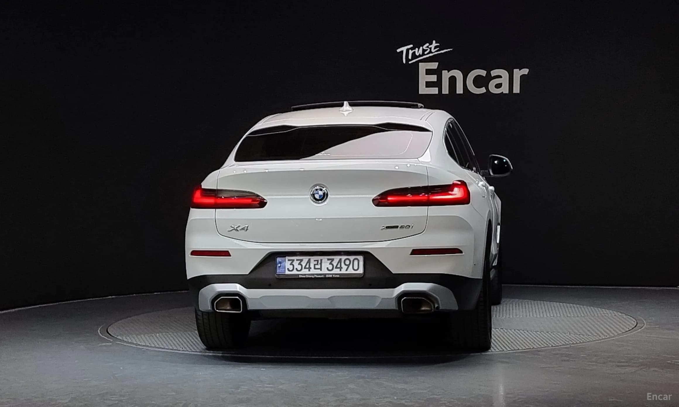X4 (G02)