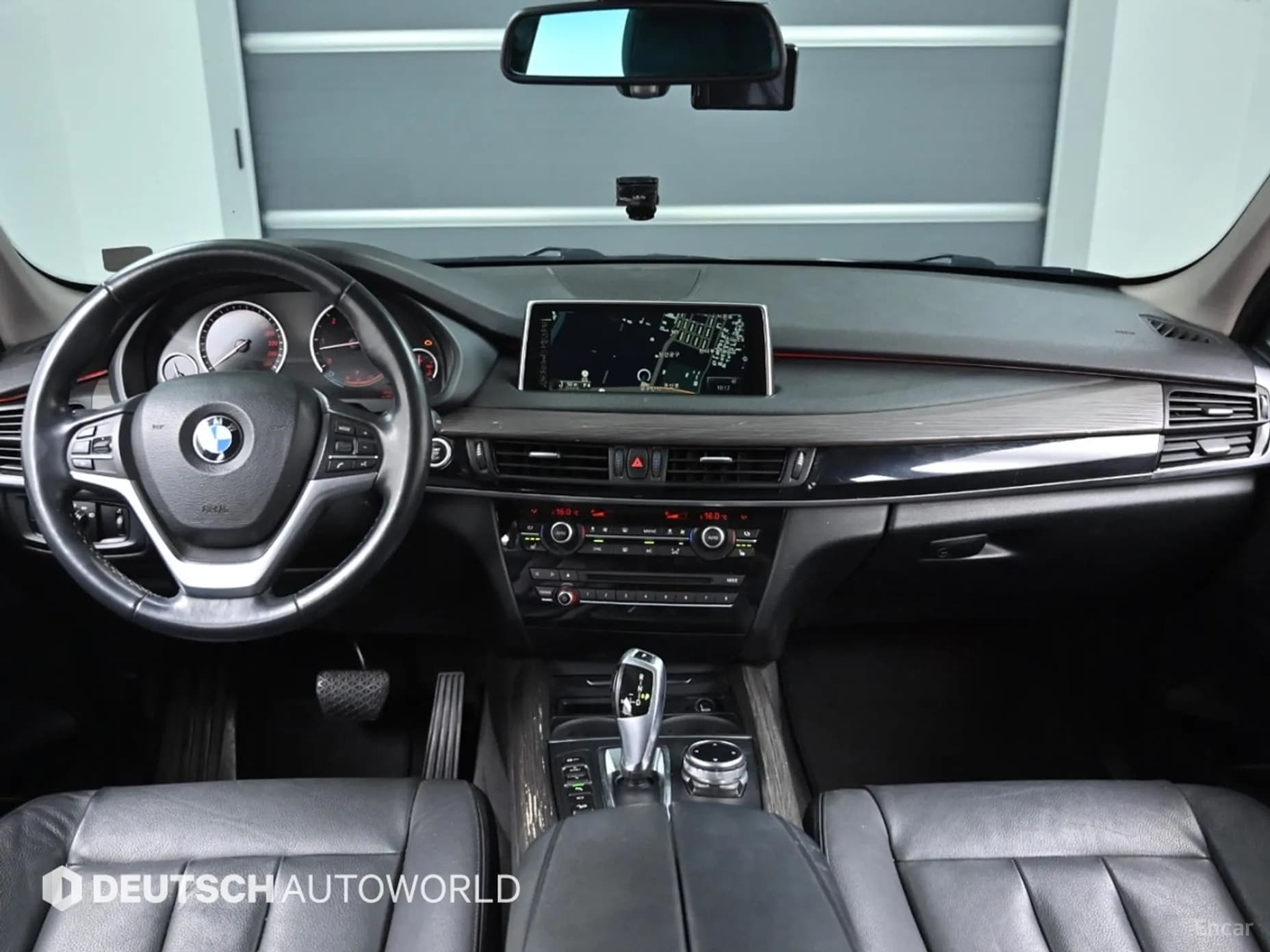 X5 (F15)