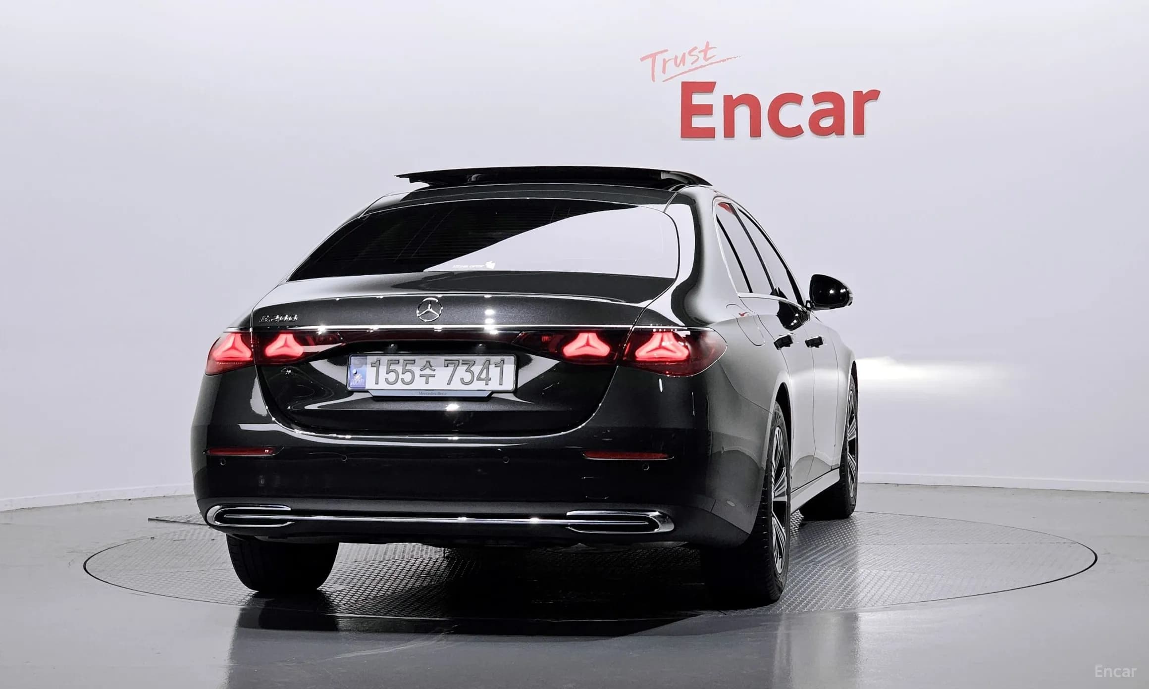 E-Class W214