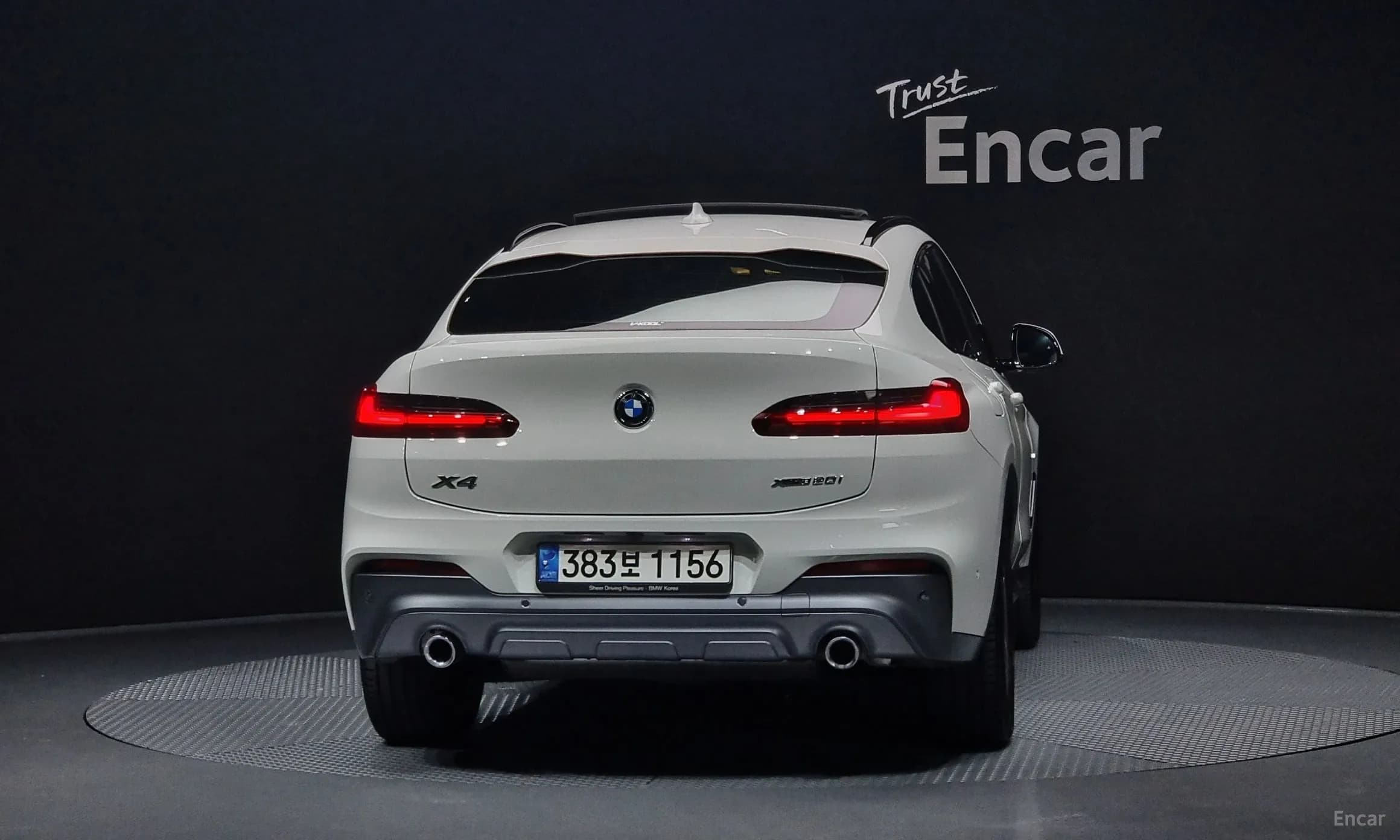 X4 (G02)
