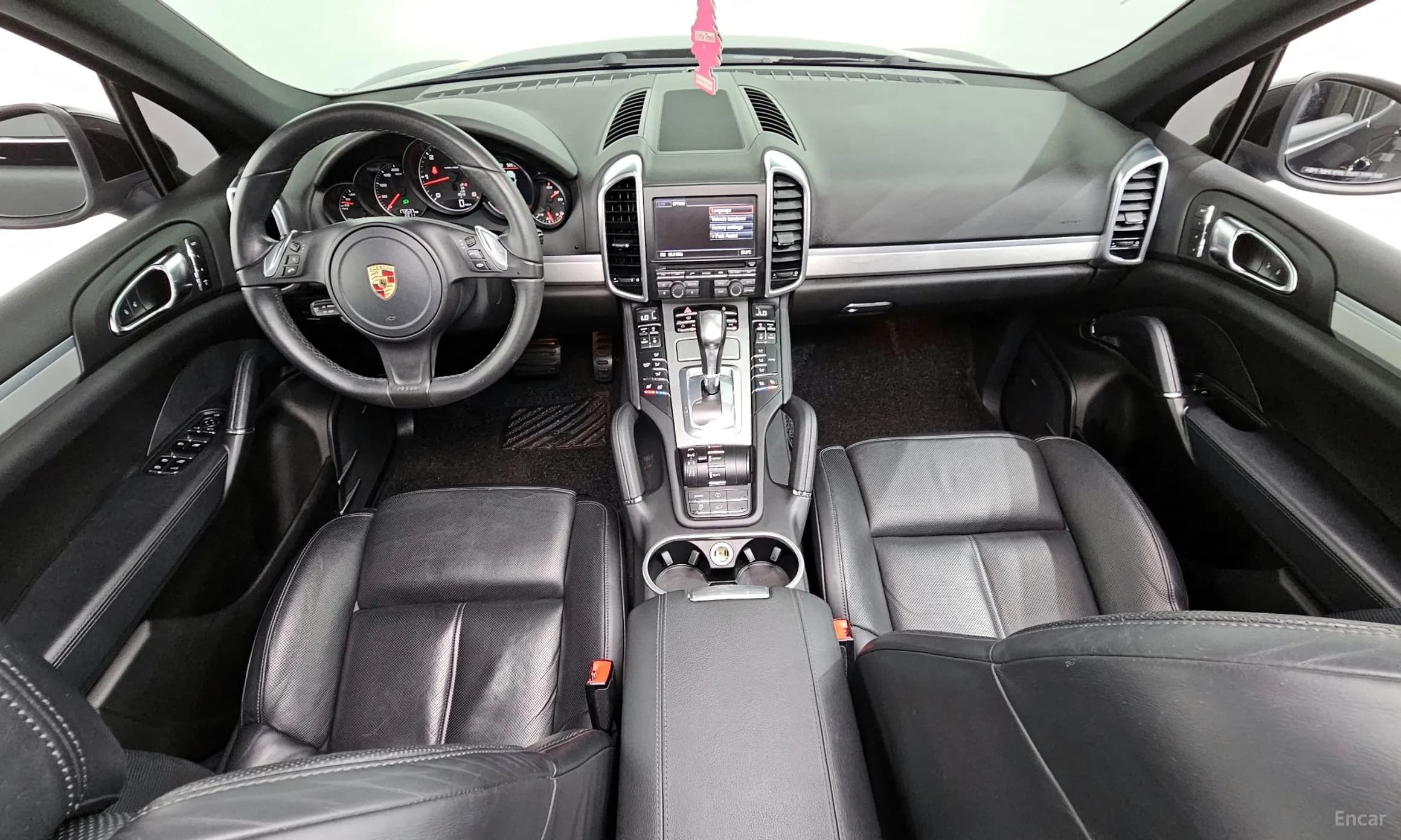 New Cayenne