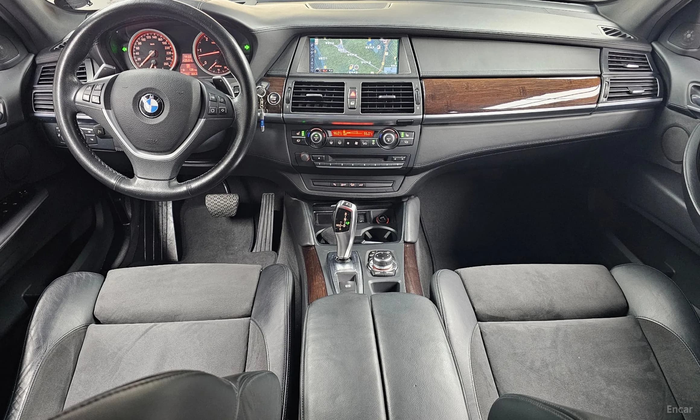 X6 (E71)