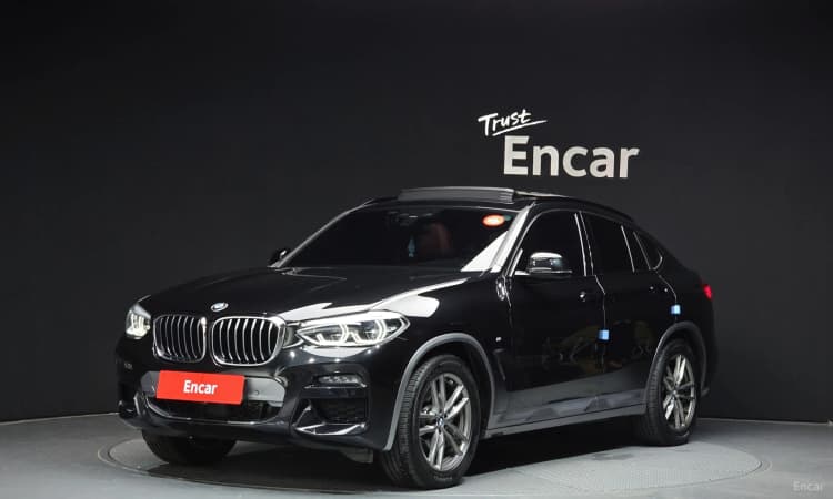 X4 (G02)
