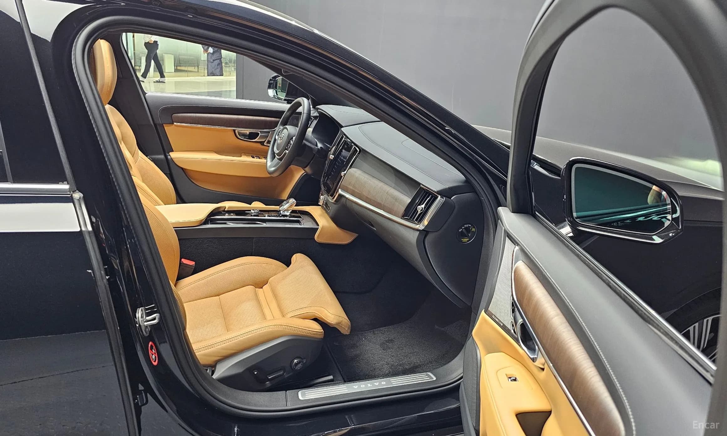 S90