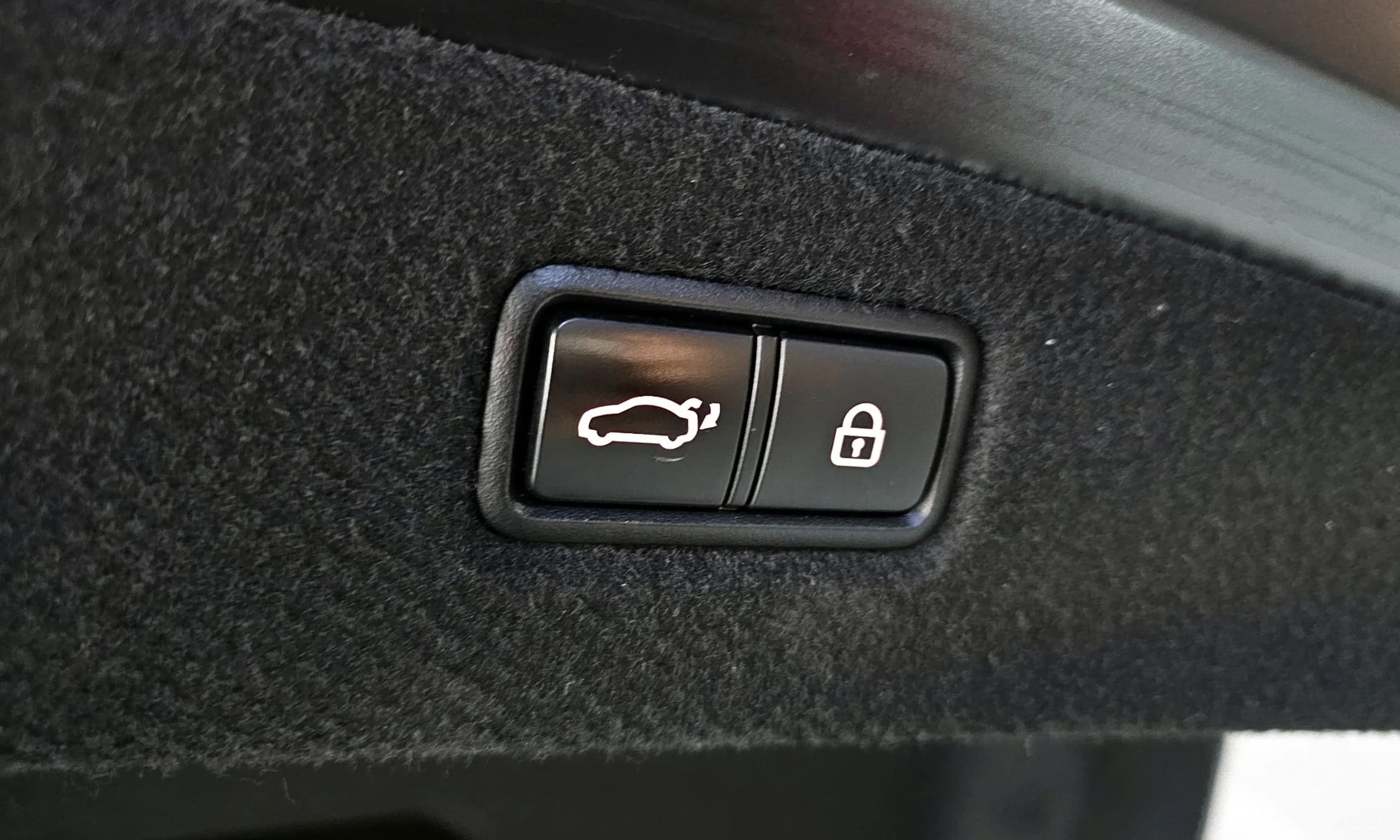 G90