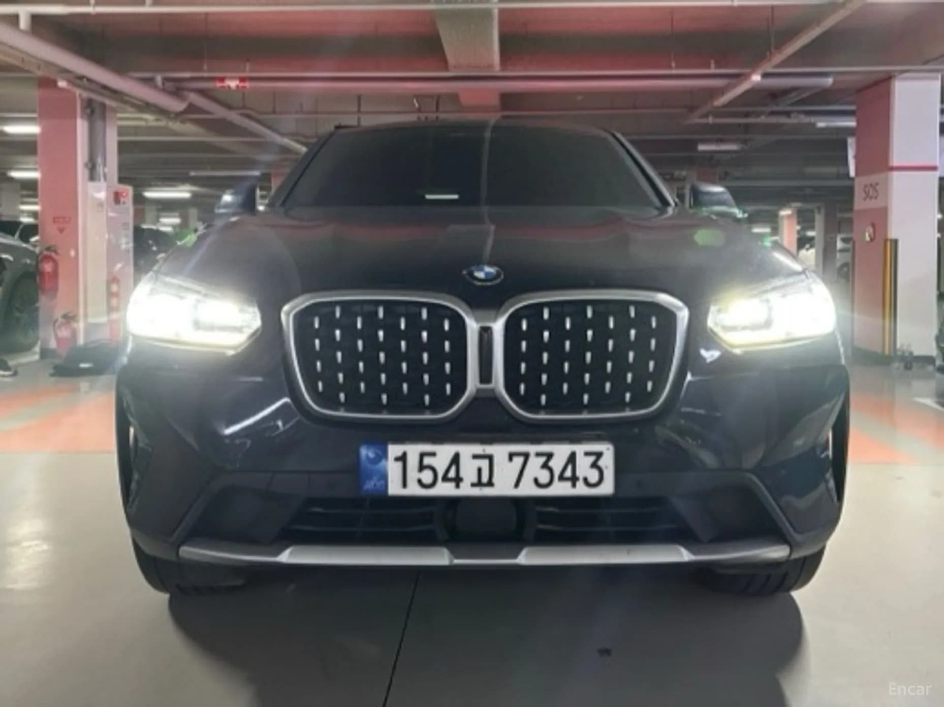 X4 (G02)