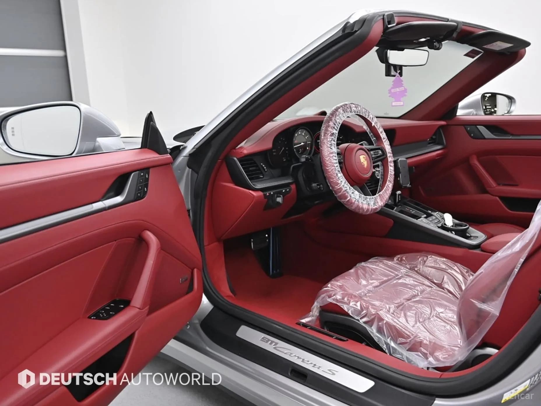 911 (992)